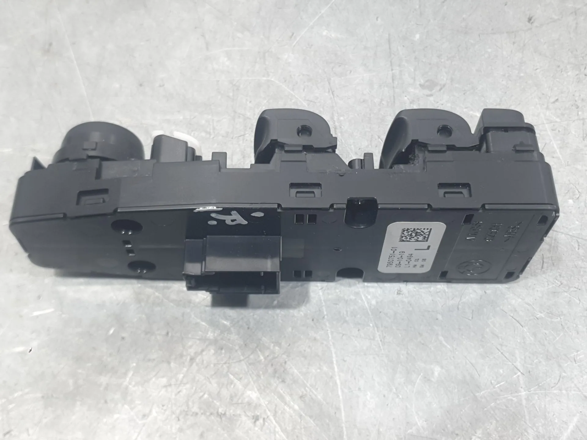 Mando Elevalunas Delantero Izquierdo para Bmw 1 (F40)