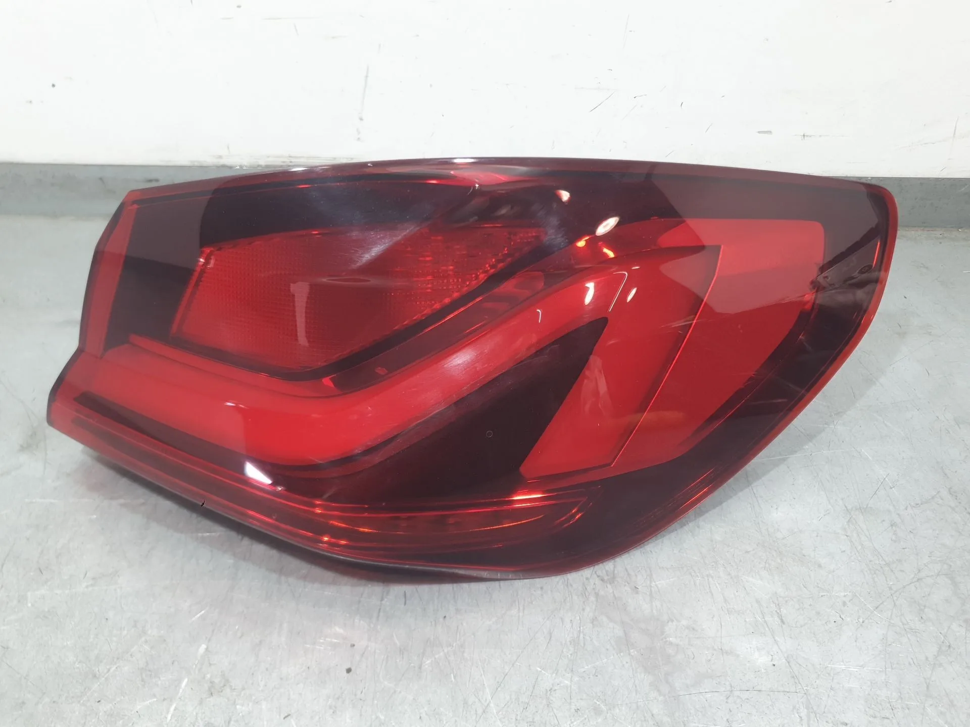 Piloto Trasero Derecho Exterior para Bmw 1 (F40)