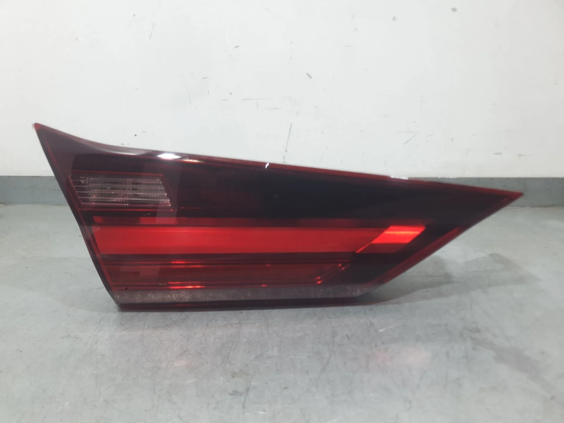 Piloto Trasero Izquierdo Interior para Bmw 1 (F40)
