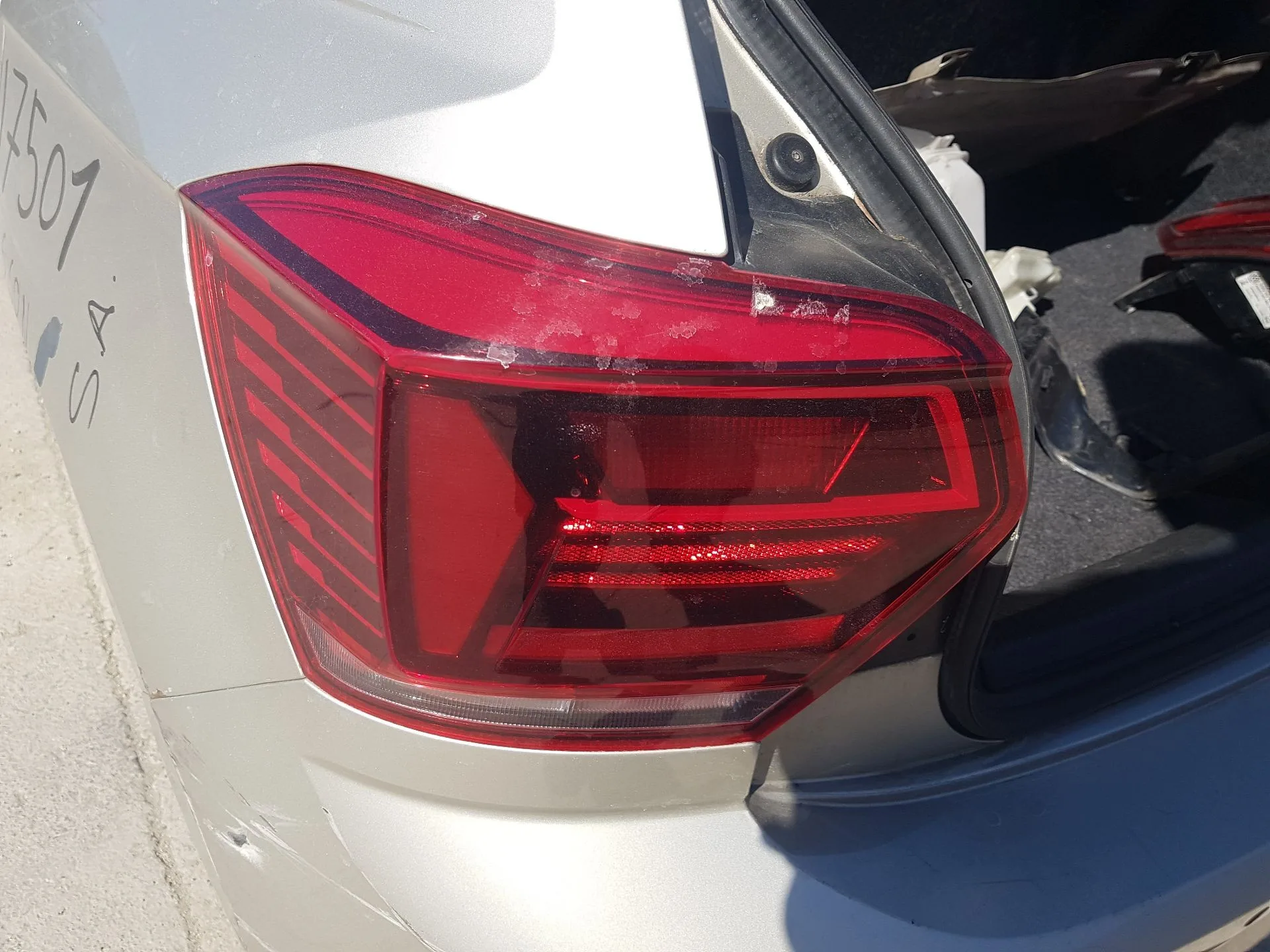Piloto Trasero Izquierdo para Volkswagen Polo Vi (Aw1, Bz1, Ae1)