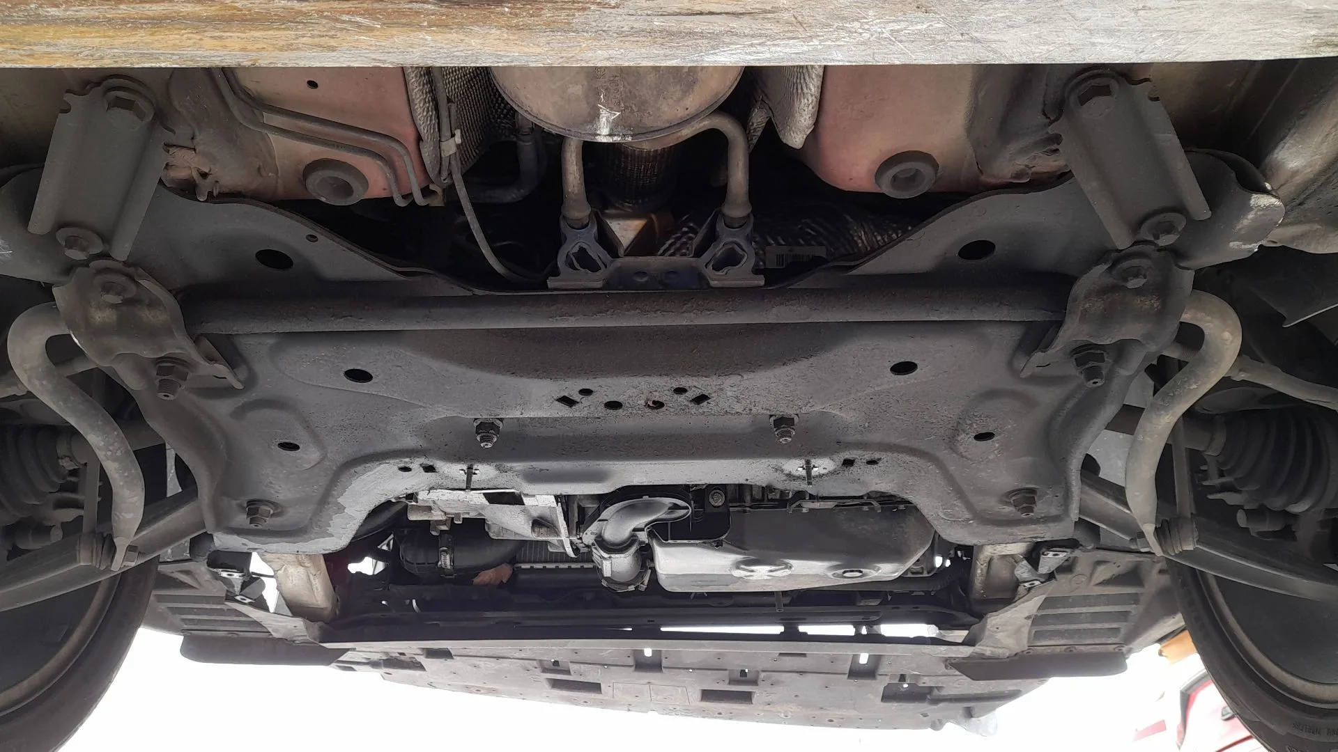 Puente Delantero para Peugeot 3008 I Monospace (0U_)