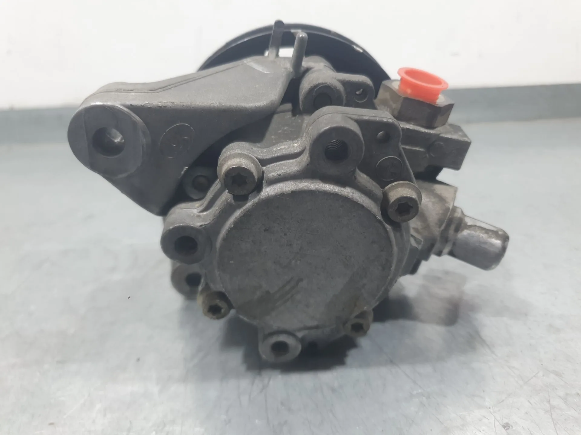 Bomba Direccion para Rover 600 I (Rh)