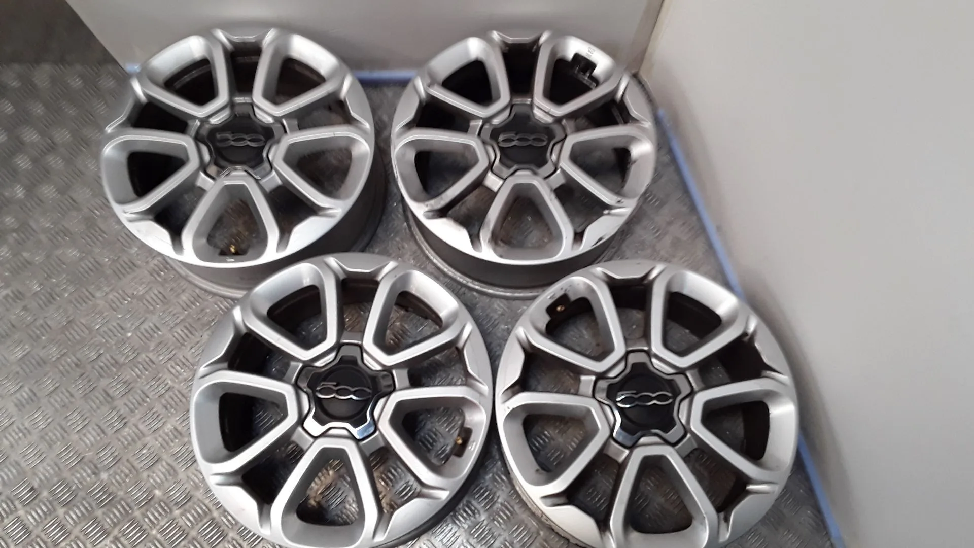 Juego Llantas Aluminio para Fiat 500X (334_)