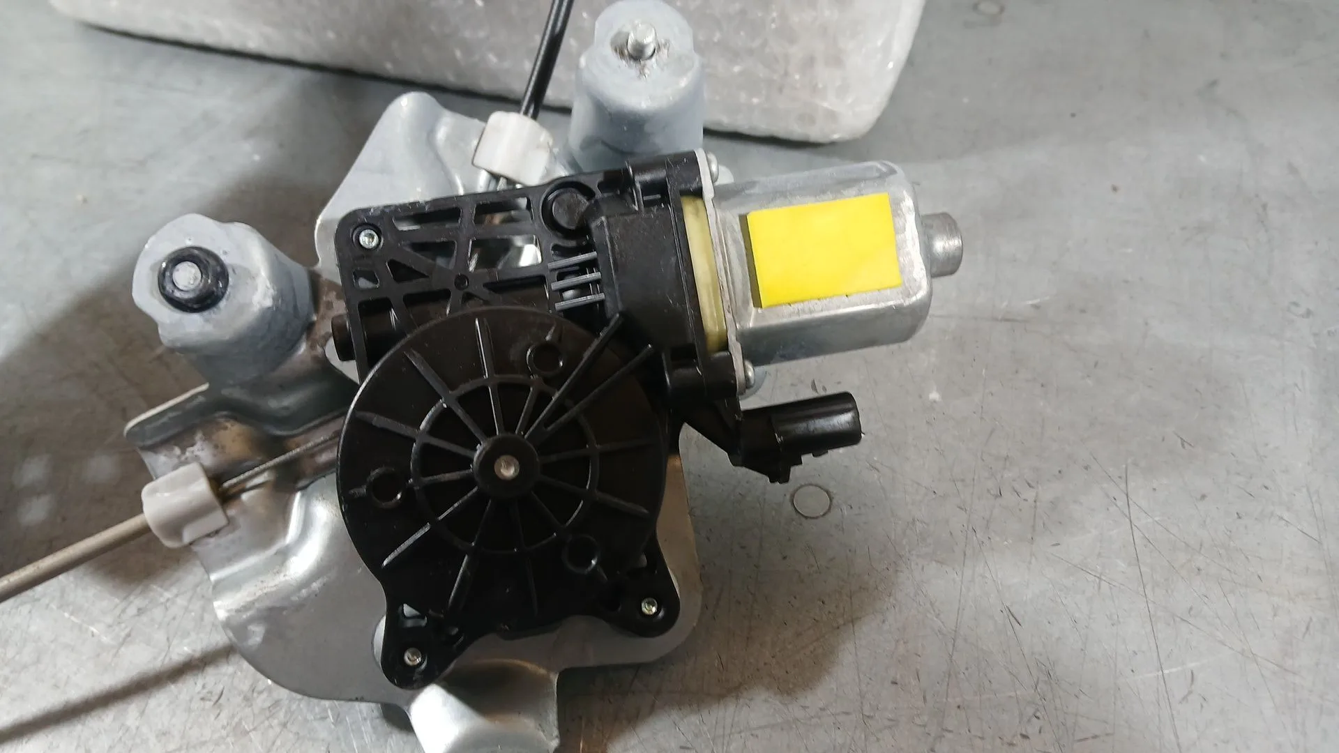 Elevalunas Delantero Izquierdo para Ssangyong Tivoli