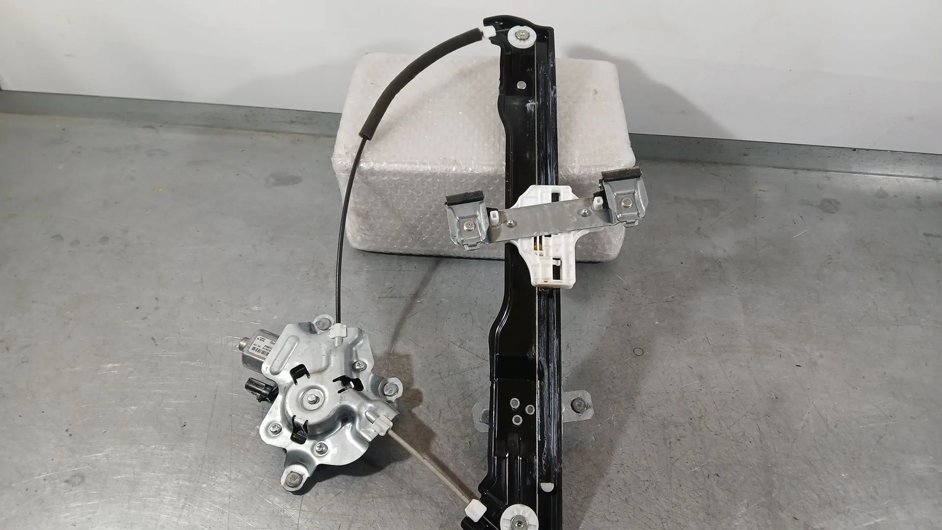 Elevalunas Delantero Izquierdo para Ssangyong Tivoli