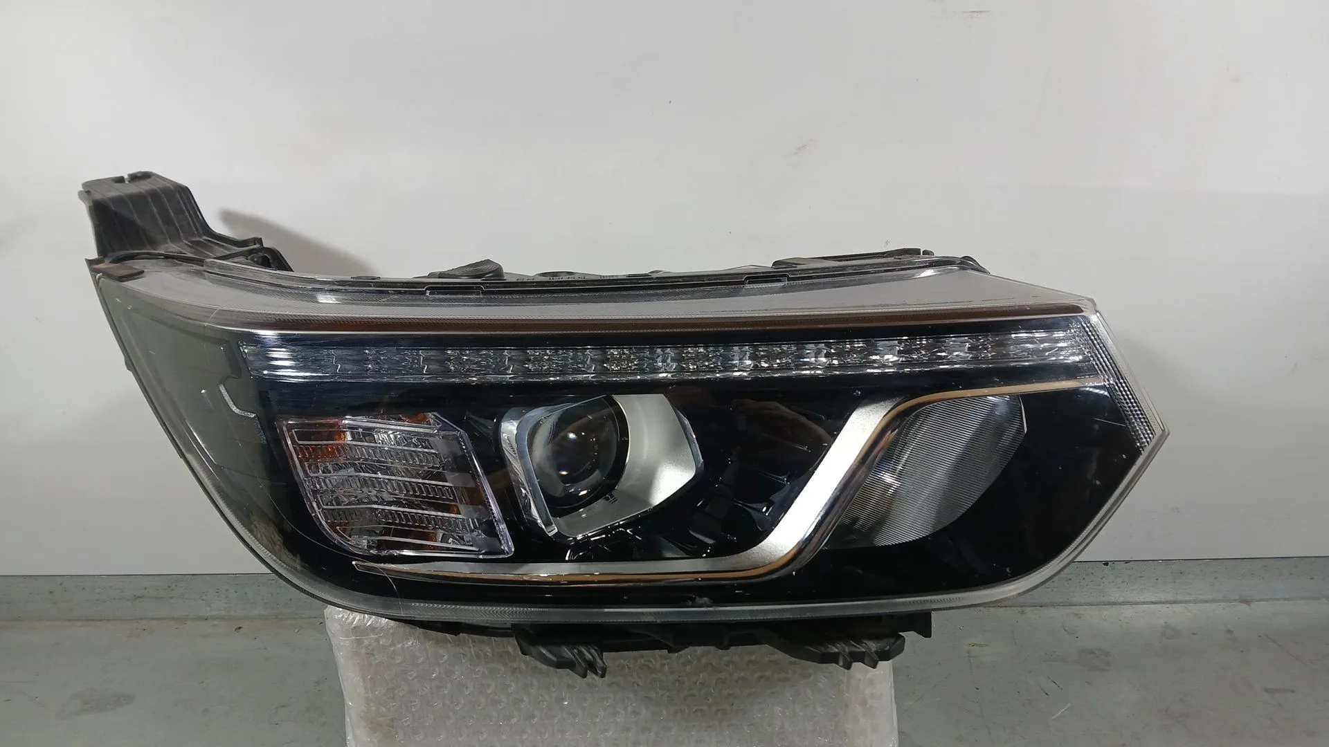 Faro Derecho para Ssangyong Tivoli