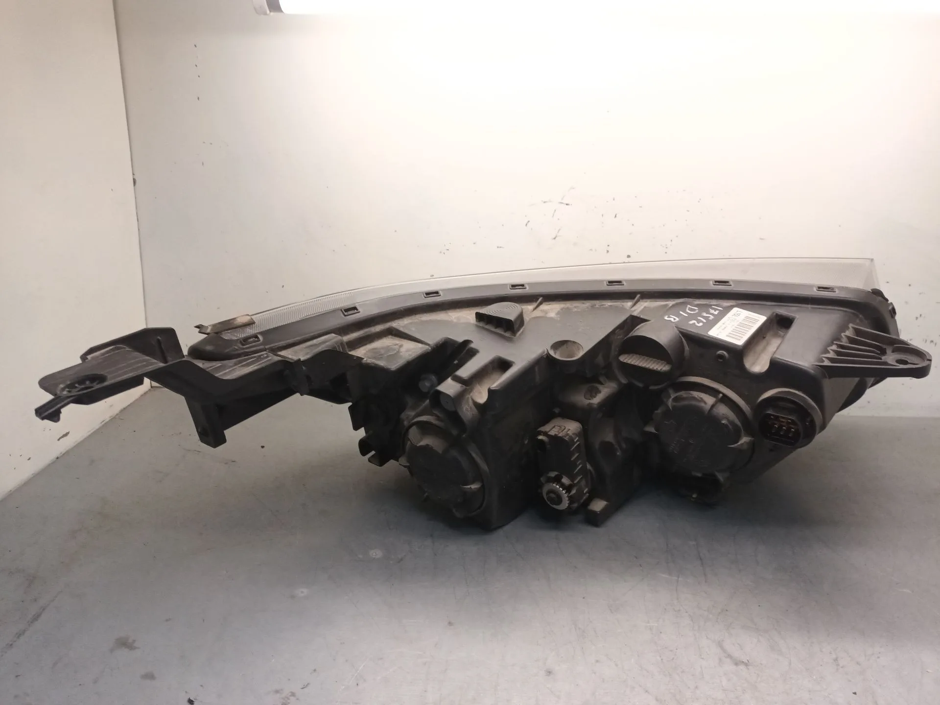 Faro Izquierdo para Ssangyong Tivoli