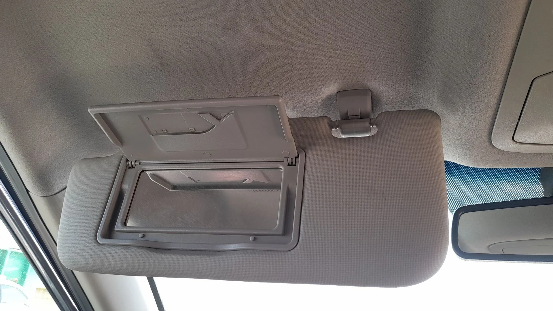 Parasol Izquierdo para Ssangyong Tivoli