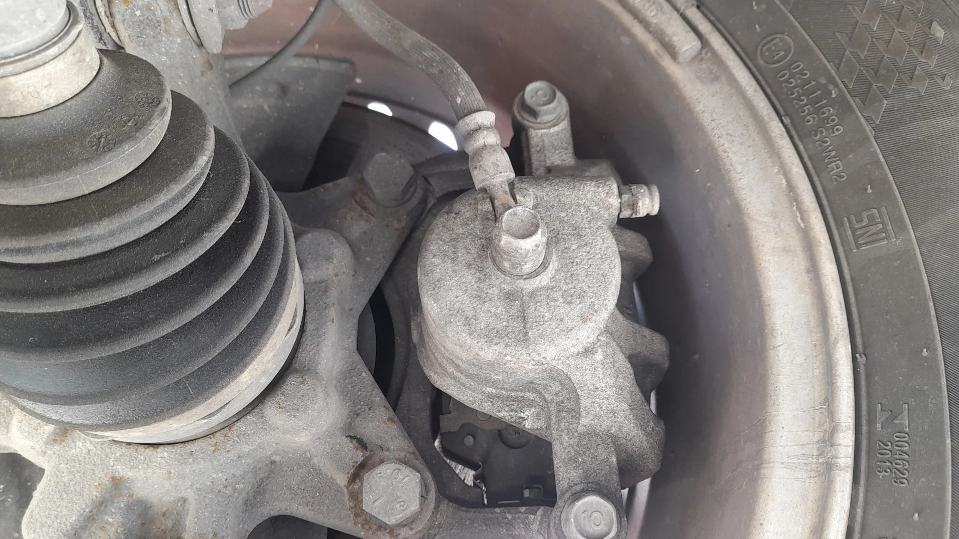 Pinza Freno Delantera Izquierda para Ssangyong Tivoli