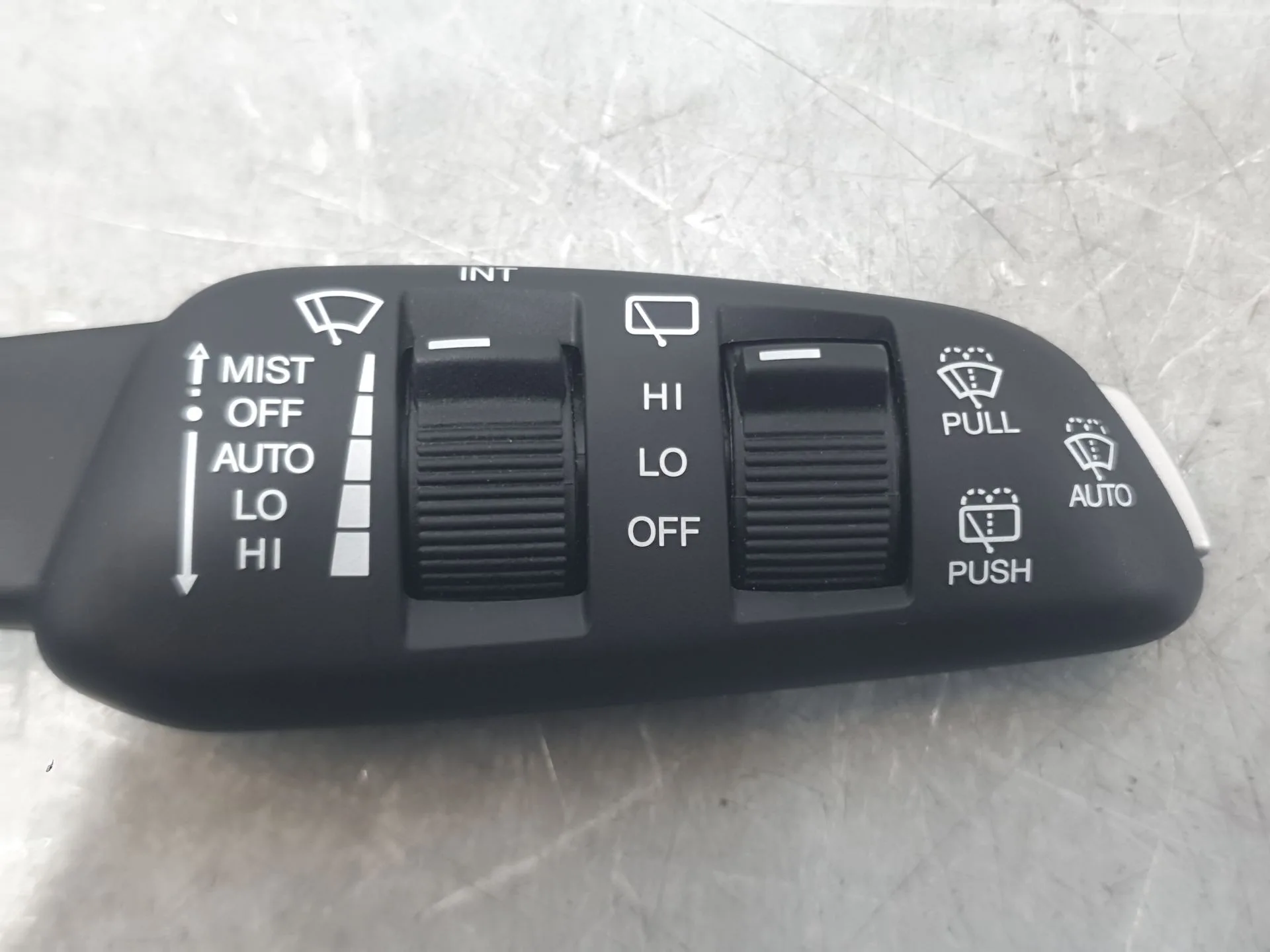 Mando Limpia para Kg Mobility Korando (C300)