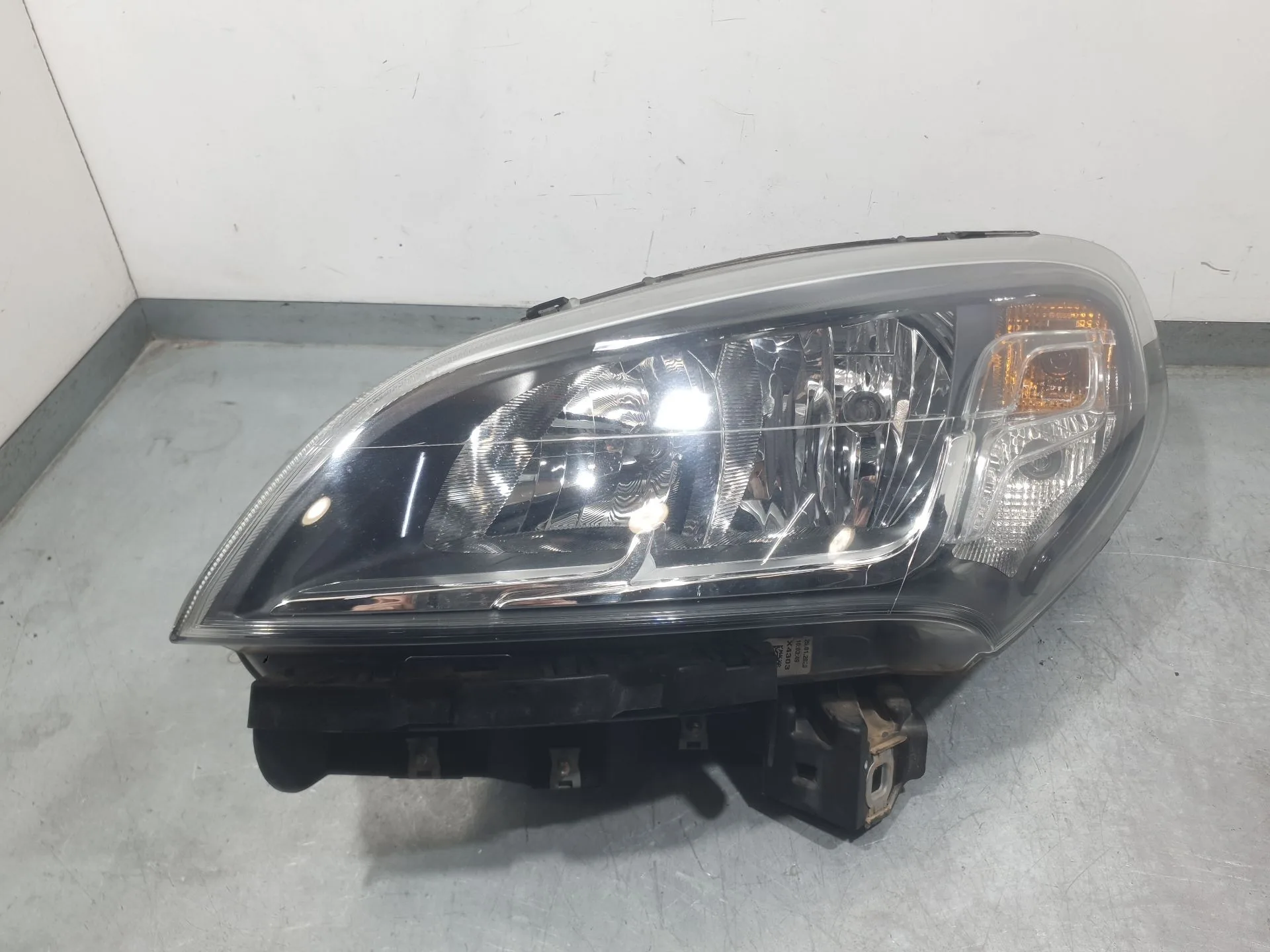Faro Izquierdo para Fiat Doblo Cargo (263_)