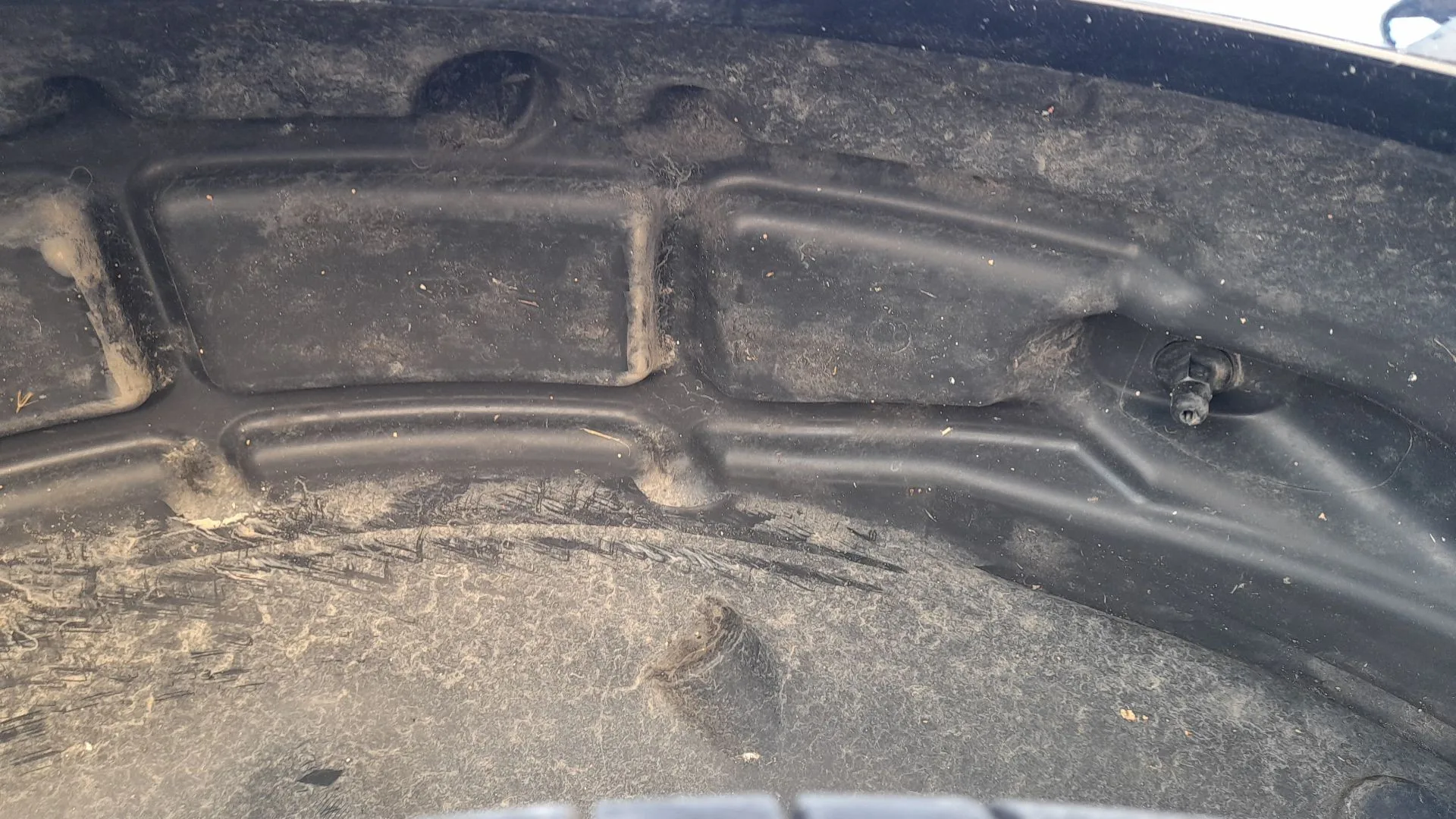 Plastico Pase Rueda Tras. Dch. para Opel Mokka