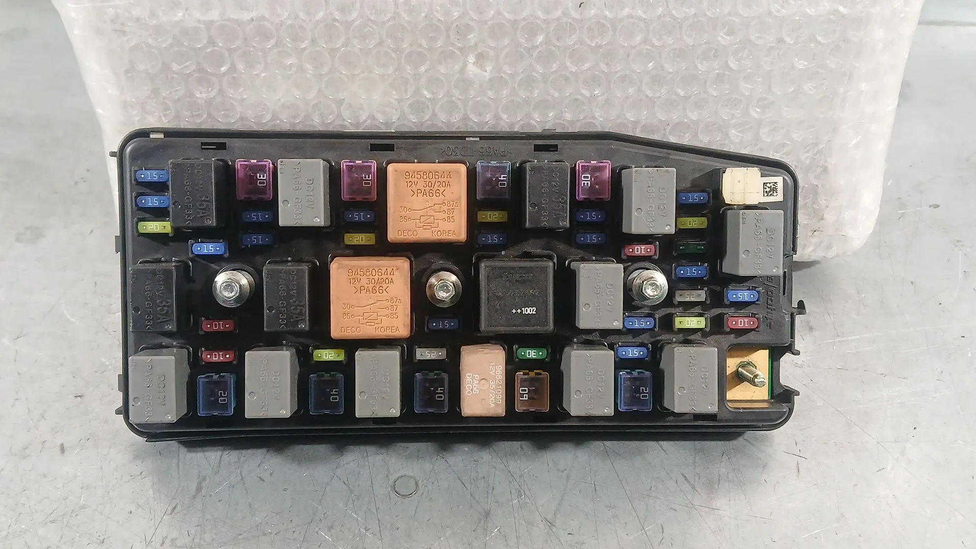 Caja Reles / Fusibles para Chevrolet Captiva (C100, C140)