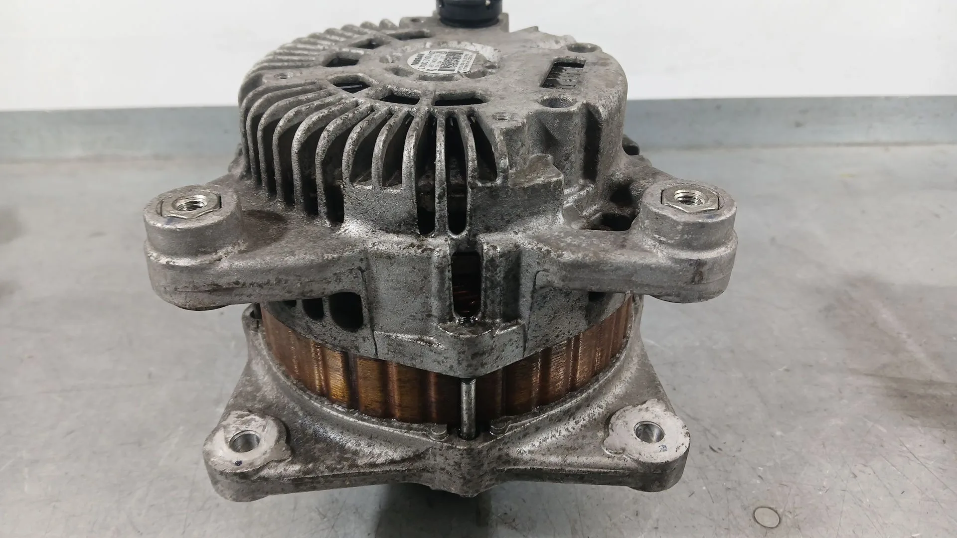 Alternador para Nissan Note (E12)