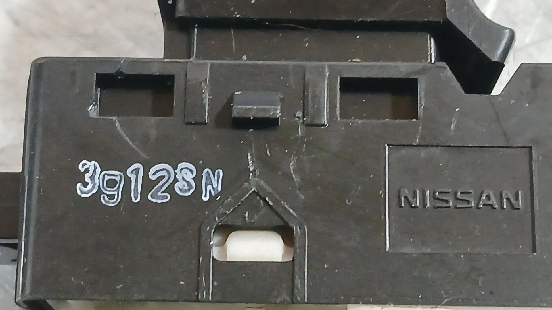 Mando Elevalunas Trasero Derecho para Nissan Note (E12)