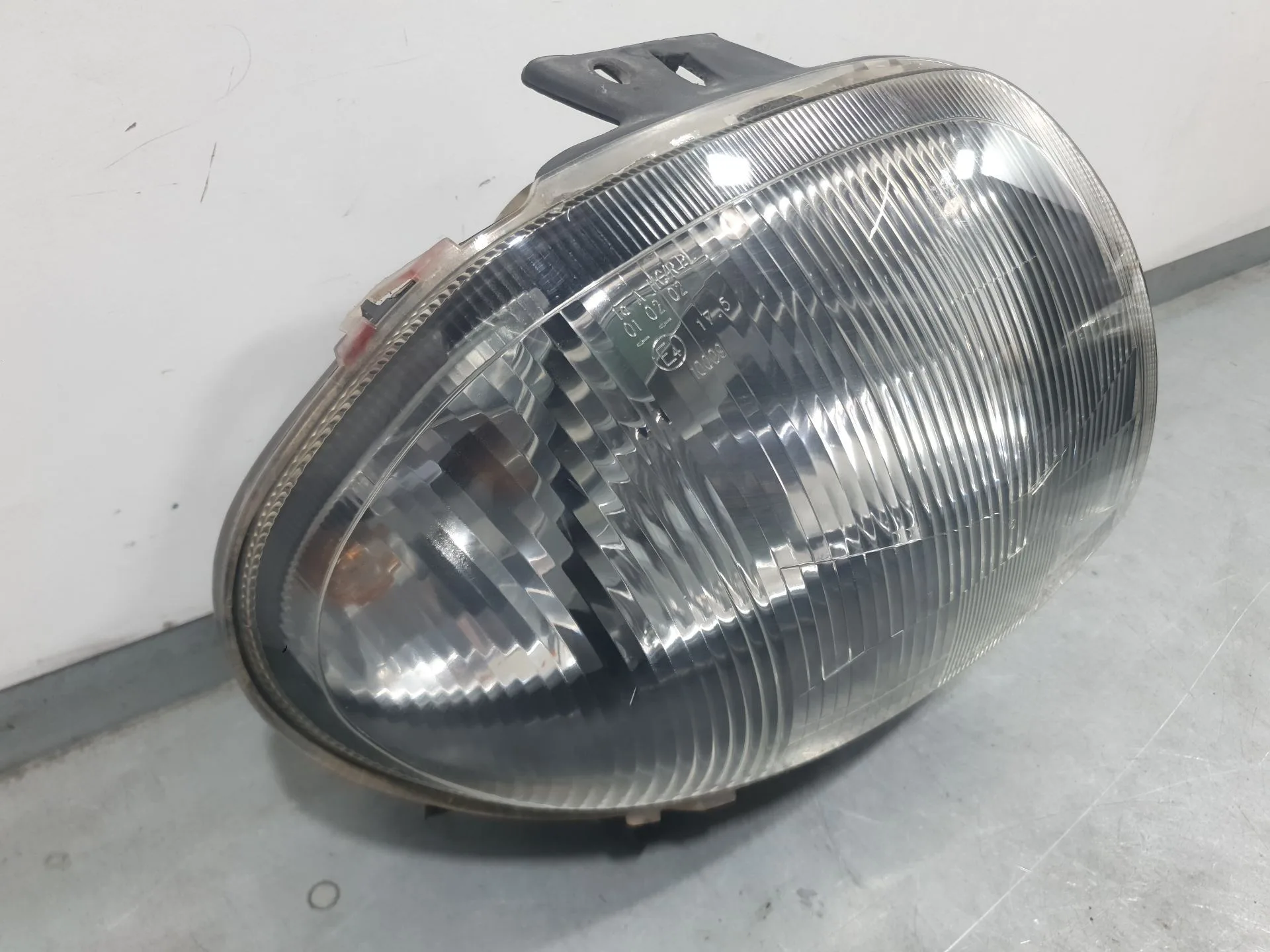 Faro Derecho para Renault Clio Ii (Bb_, Cb_)