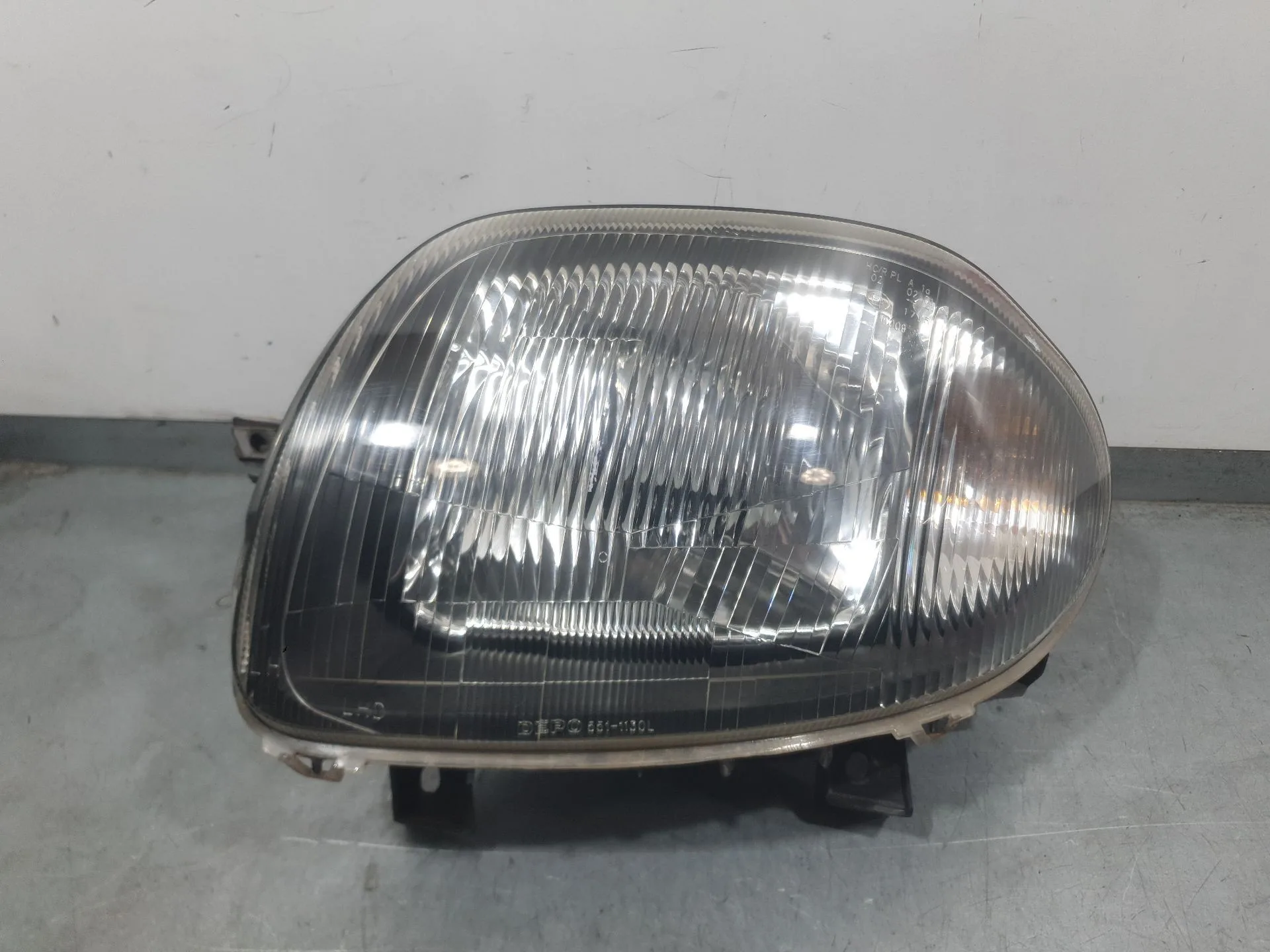 Faro Izquierdo para Renault Clio Ii (Bb_, Cb_)