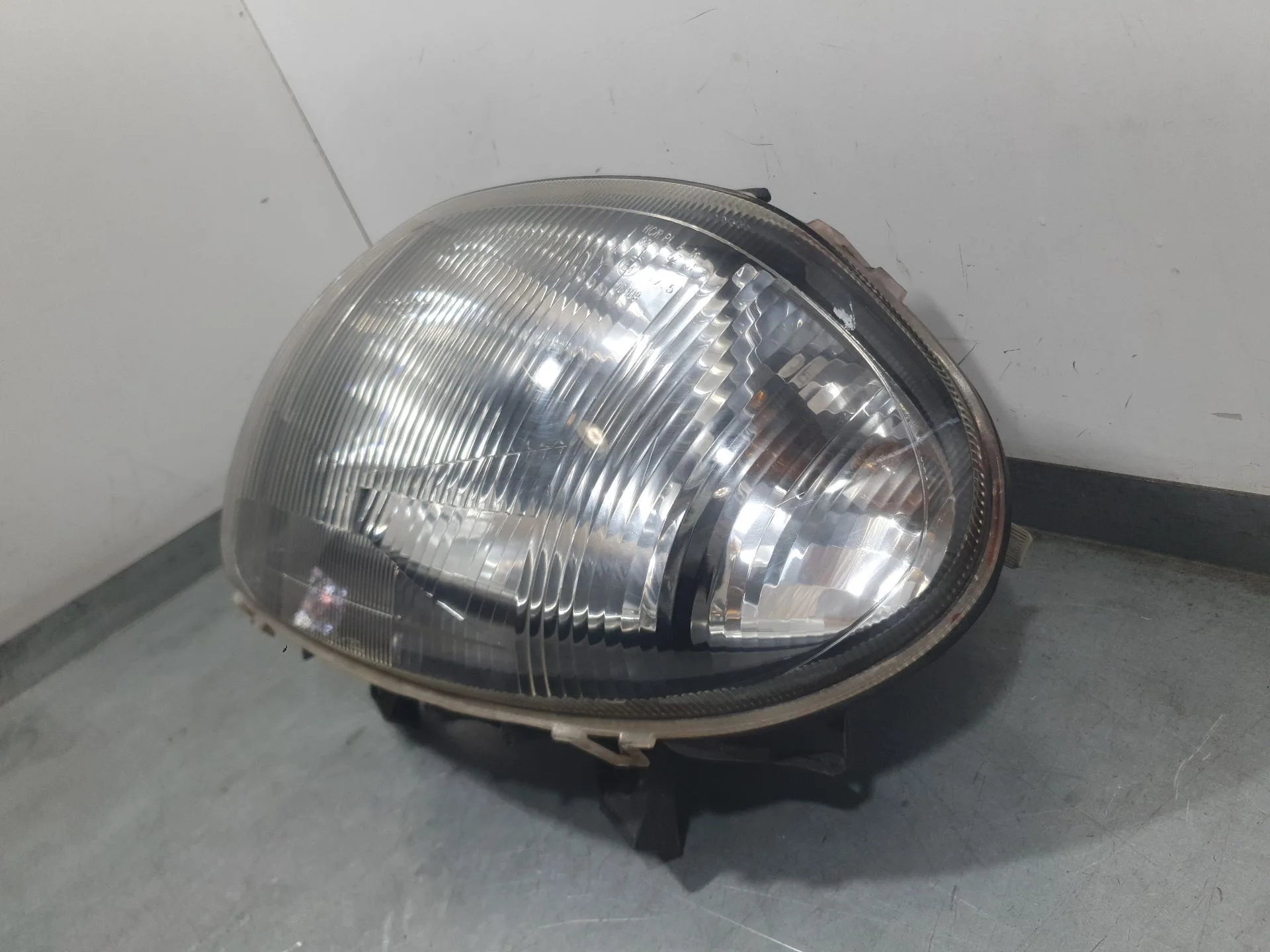 Faro Izquierdo para Renault Clio Ii (Bb_, Cb_)