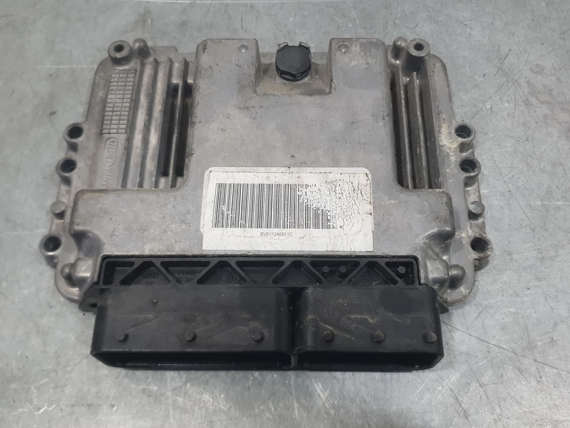 Centralita Motor Uce para Ford Focus Iii