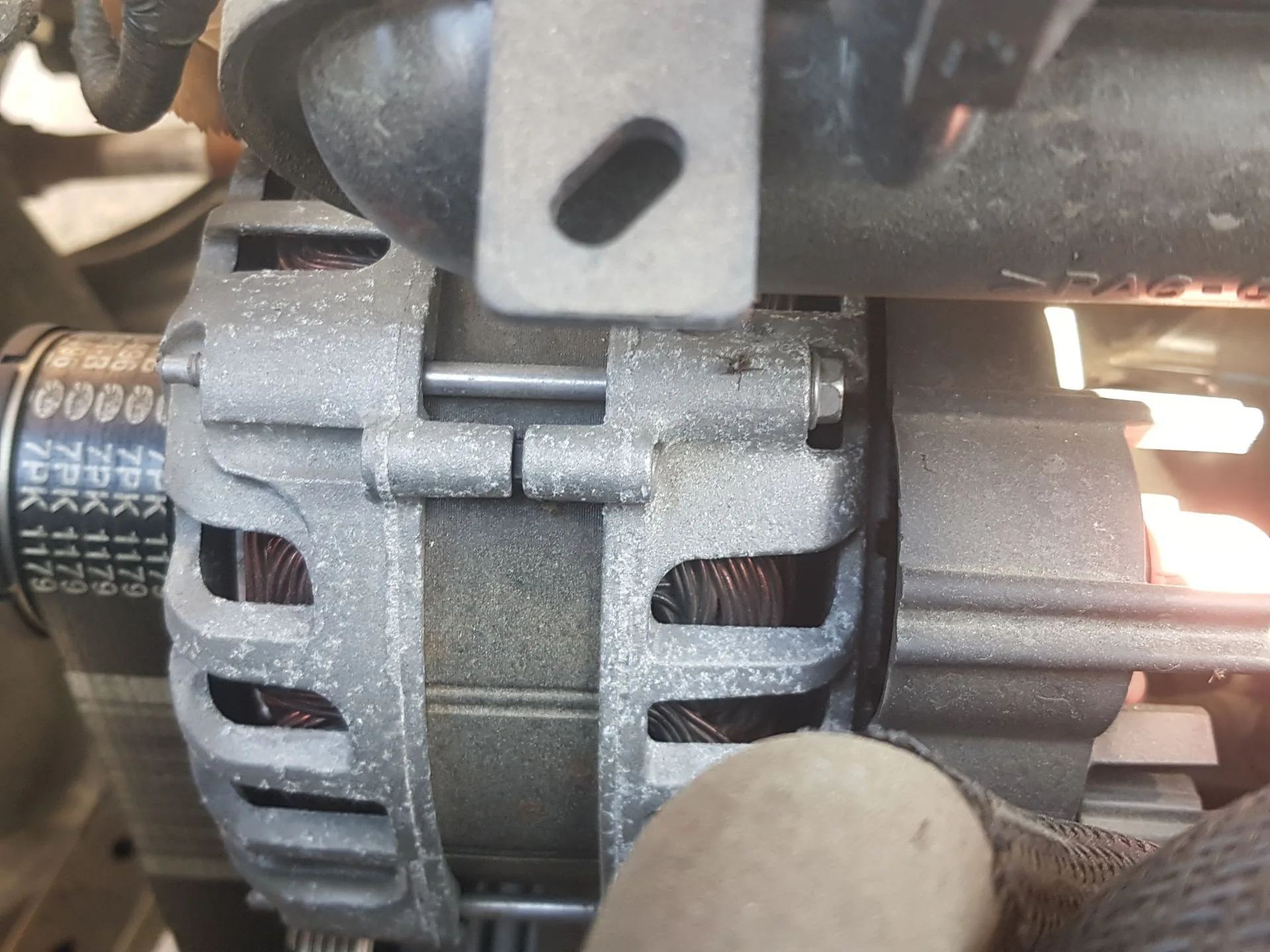 Alternador para Renault Captur Ii (Hf_)