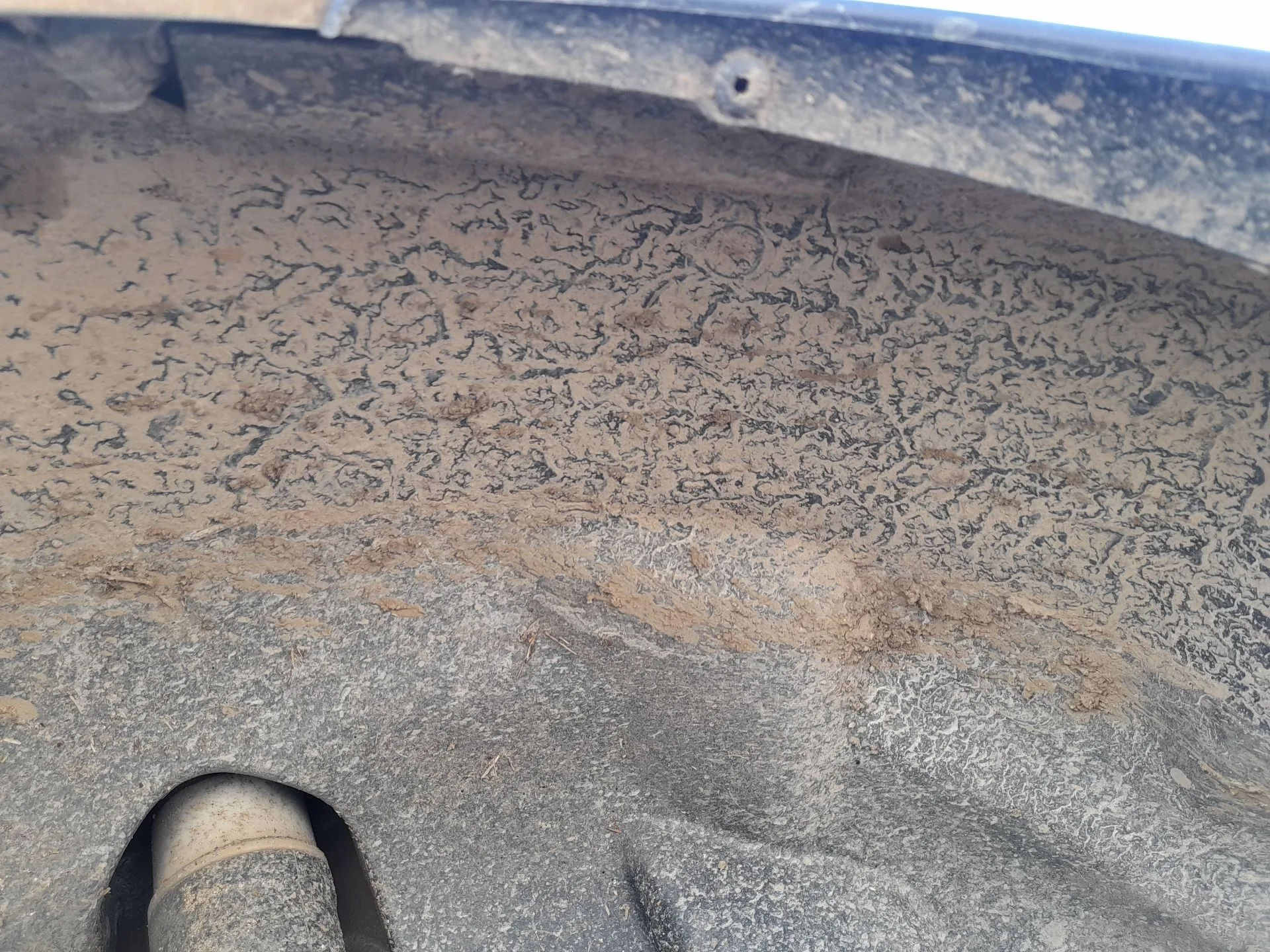 Plastico Pase Rueda Tras. Izq. para Renault Zoe (Bfm_)