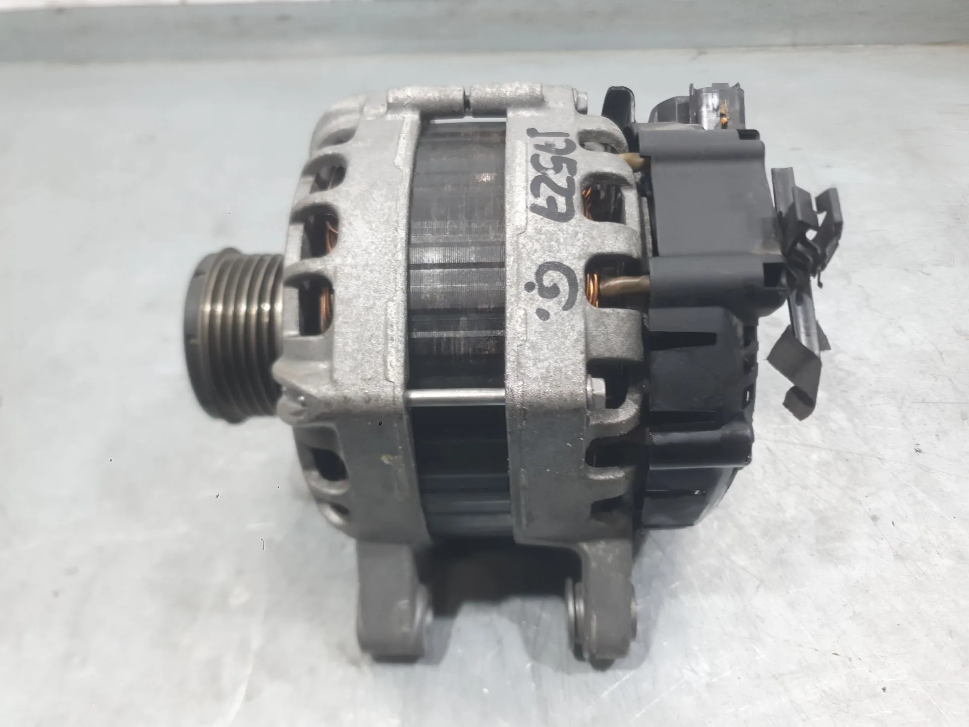 Alternador para Citroën C-Elysee (Dd_)