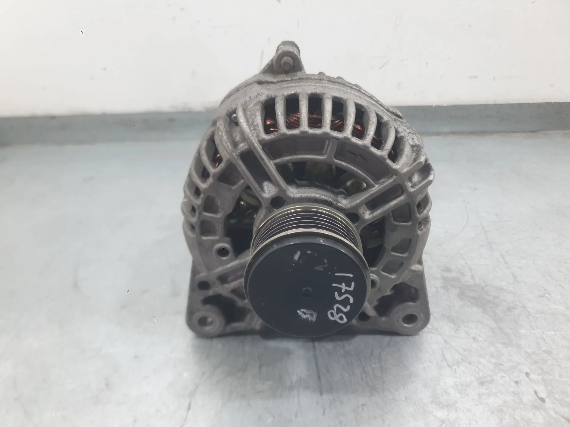 Alternador para Nissan Note (E12)