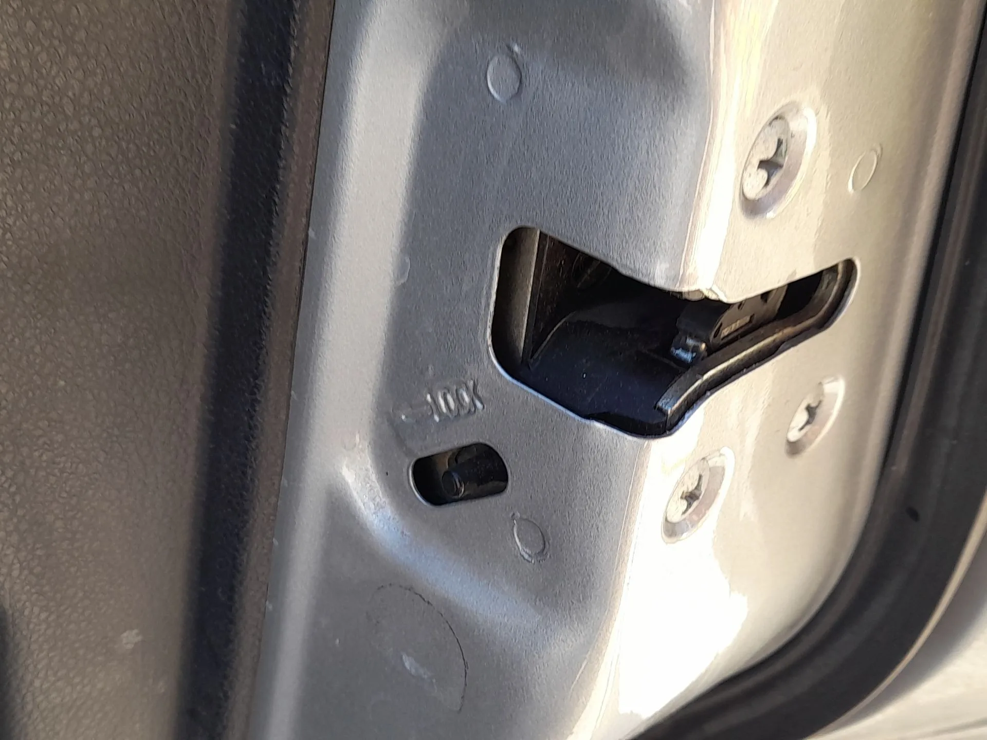 Cerradura Puerta Trasera Derecha para Nissan Note (E12)