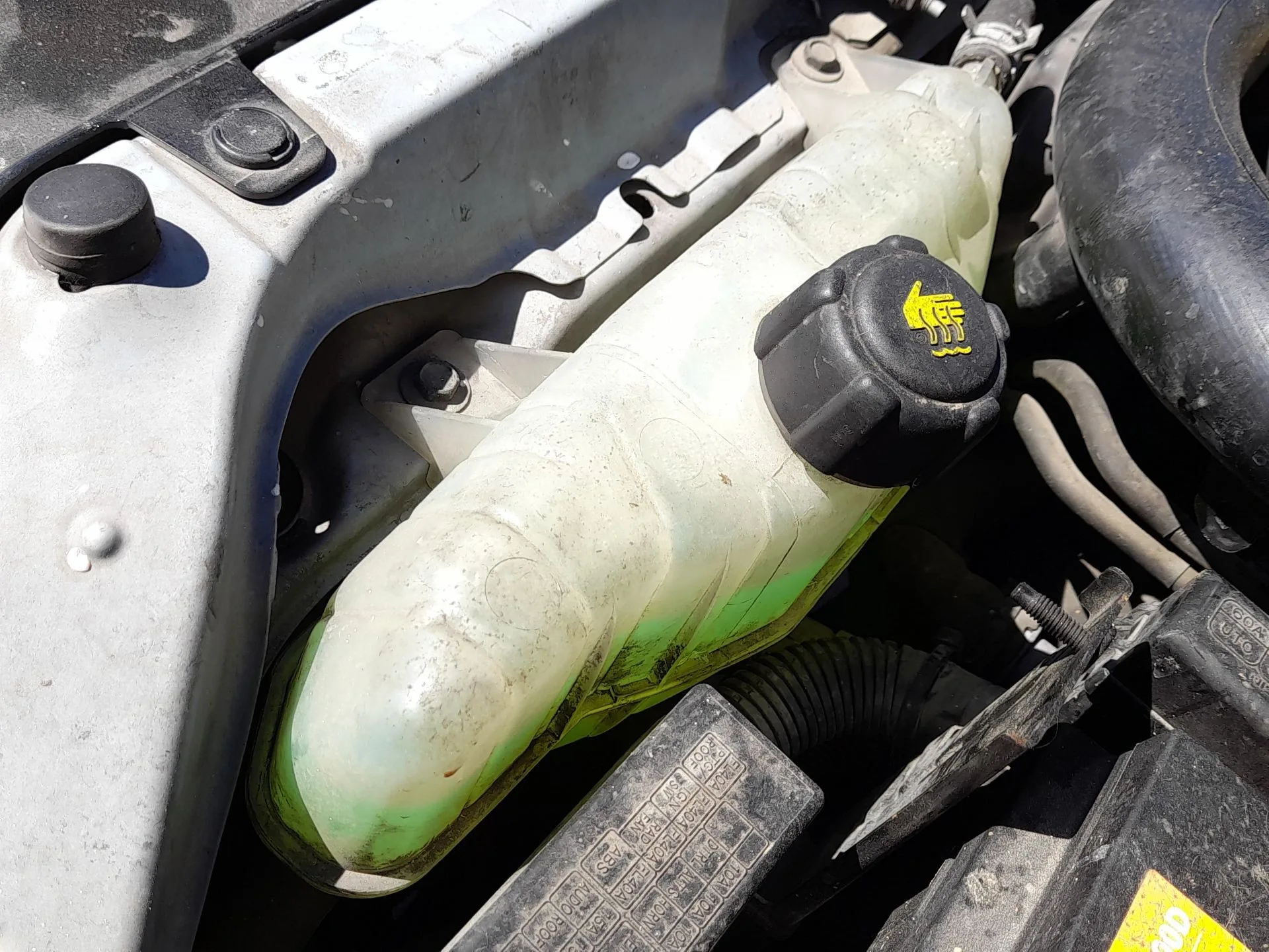 Deposito Expansion para Nissan Note (E12)