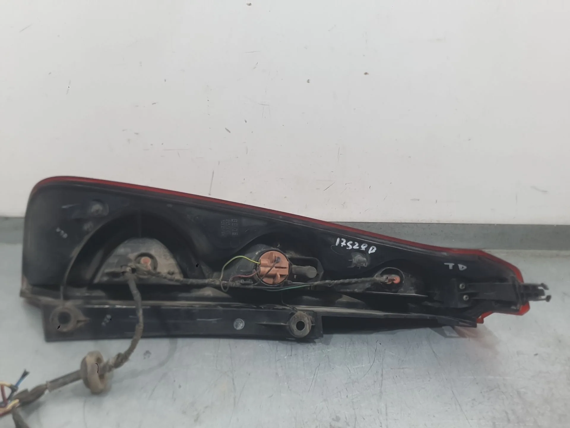 Piloto Trasero Derecho para Nissan Note (E12)