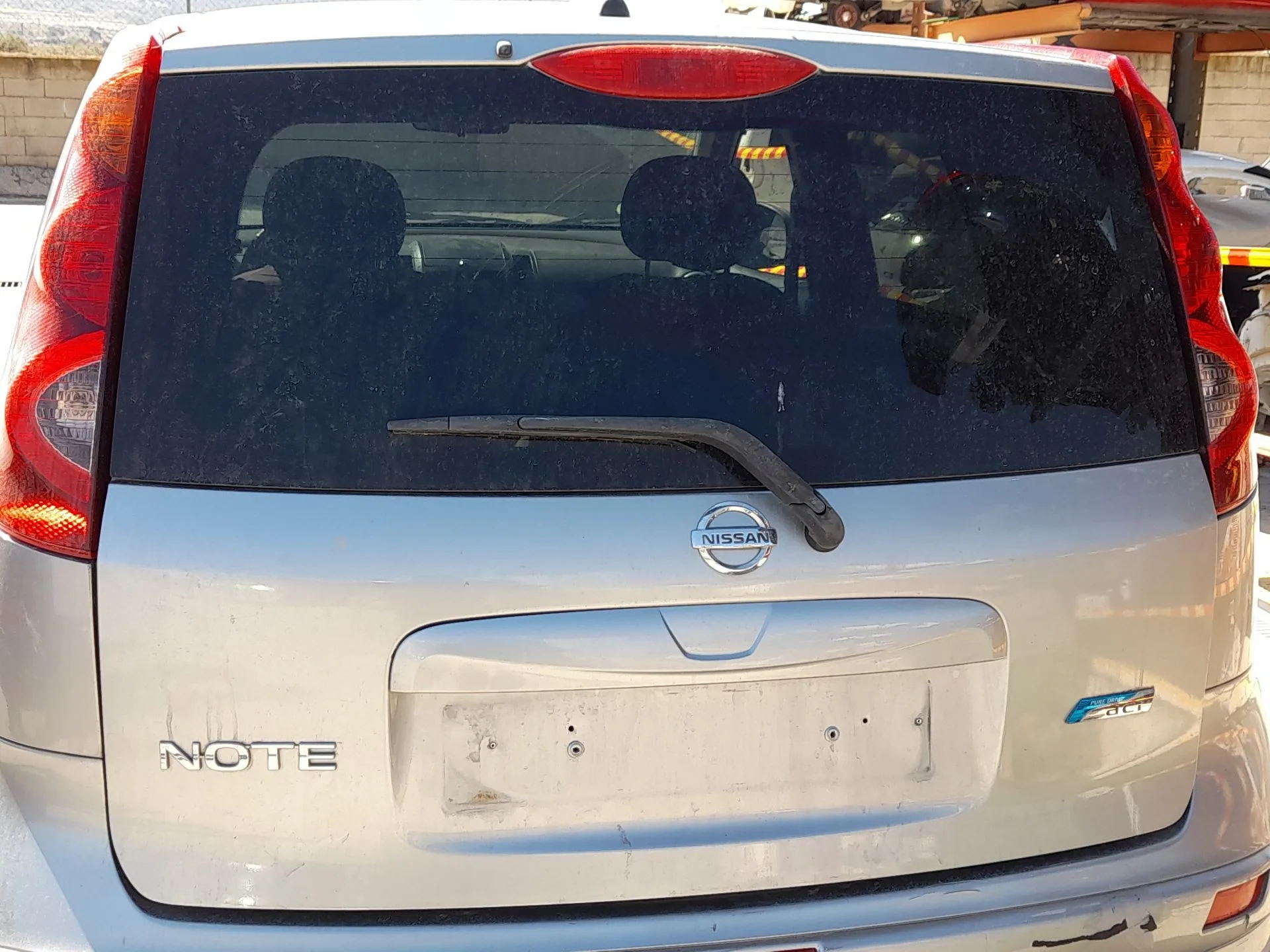 Porton Trasero para Nissan Note (E12)