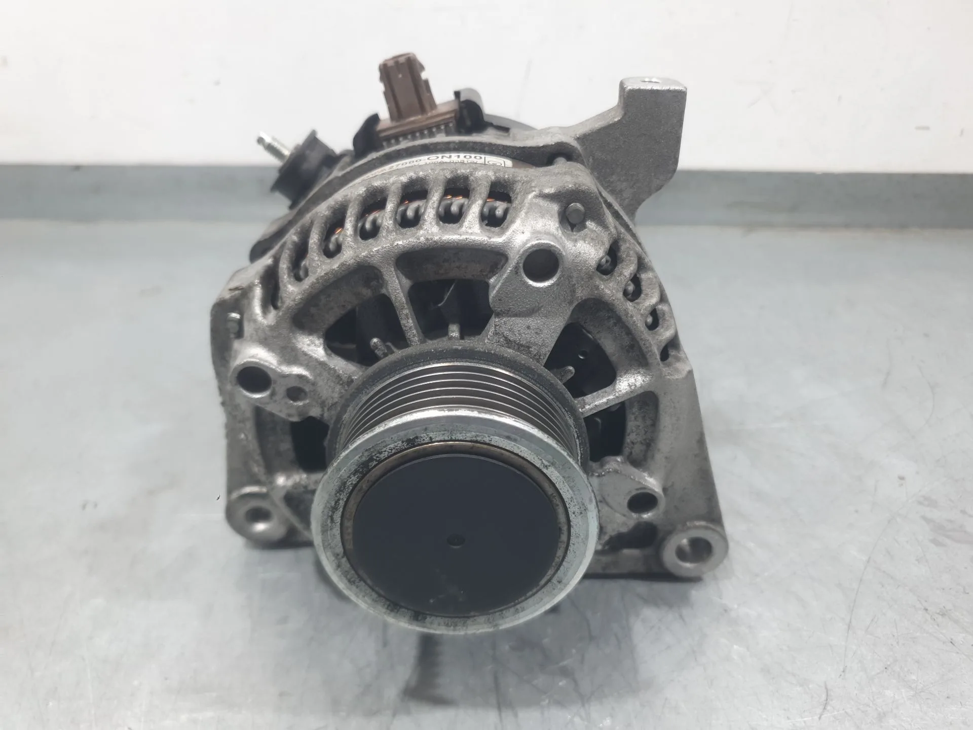 Alternador para Toyota Auris (_E18_)