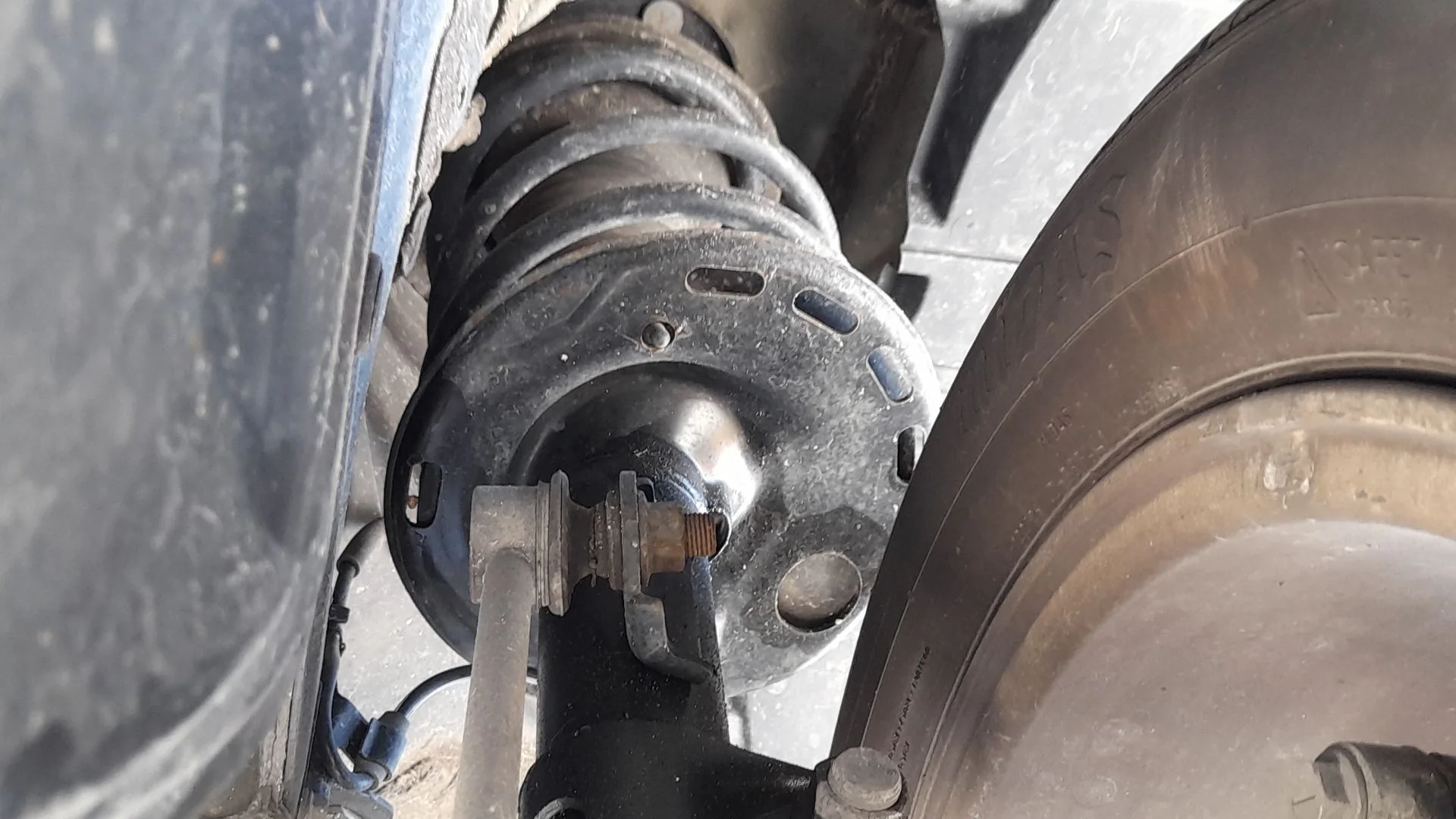 Amortiguador Delantero Izquierdo para Toyota Auris (_E18_)