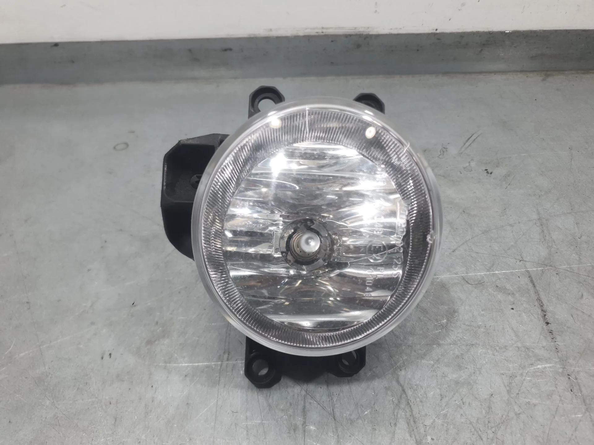 Faro Antiniebla Izquierdo para Toyota Auris (_E18_)