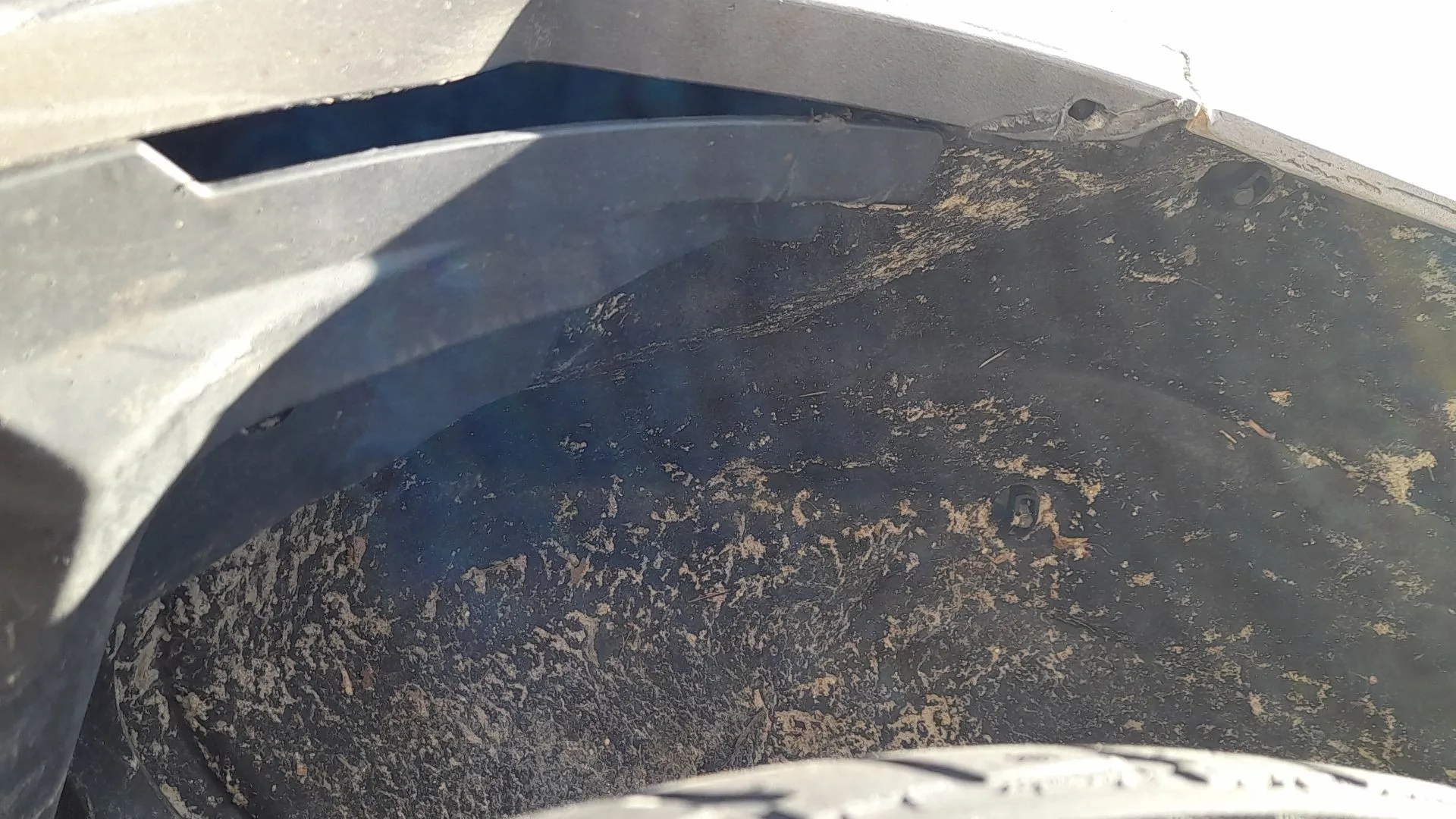 Plastico Pase Rueda Tras. Dch. para Toyota Auris (_E18_)