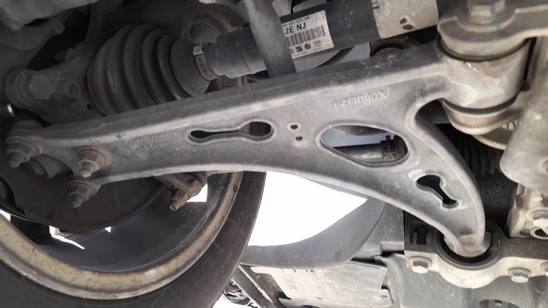 Brazo Suspension Inferior Delantero Derecho para Volkswagen Eos (1F7, 1F8)