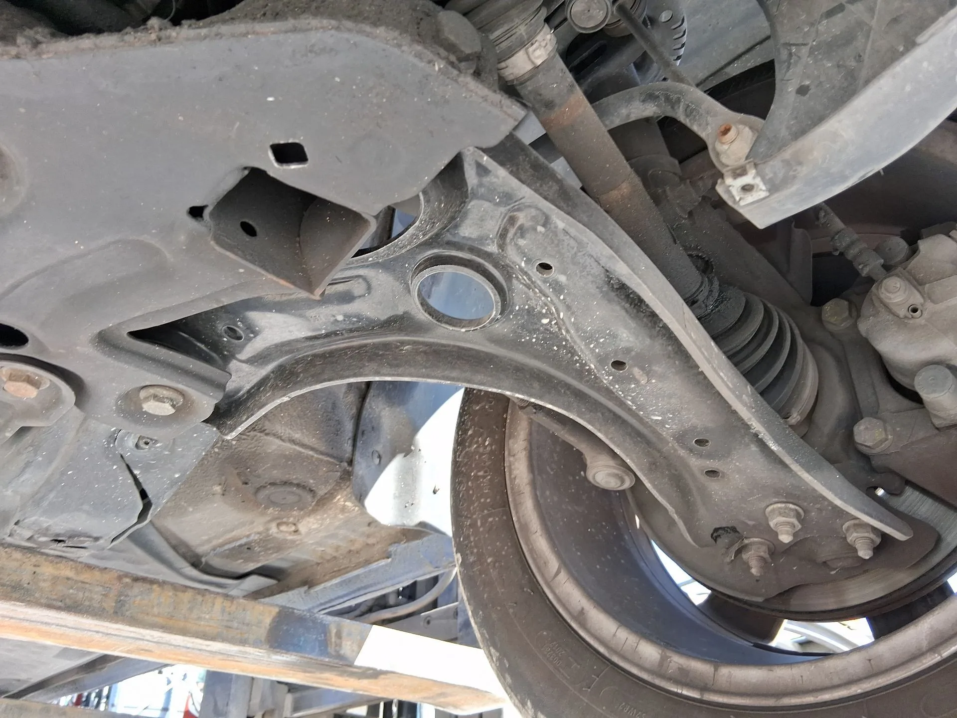 Brazo Suspension Inferior Delantero Izquierdo para Volkswagen Polo V (6R1, 6C1)