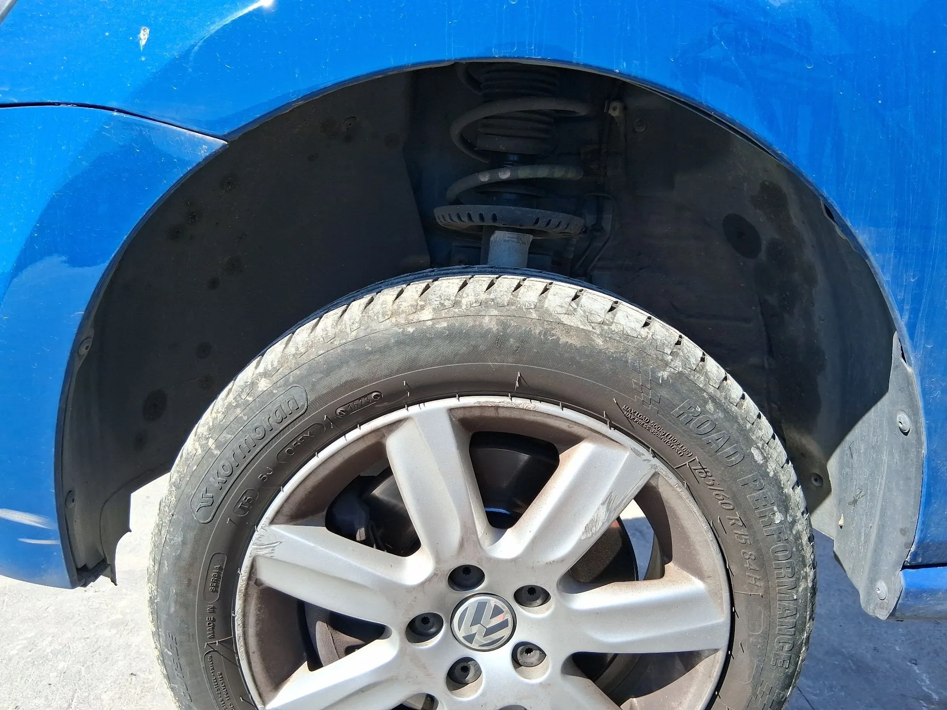 Plastico Pase Rueda Del. Izq. para Volkswagen Polo V (6R1, 6C1)