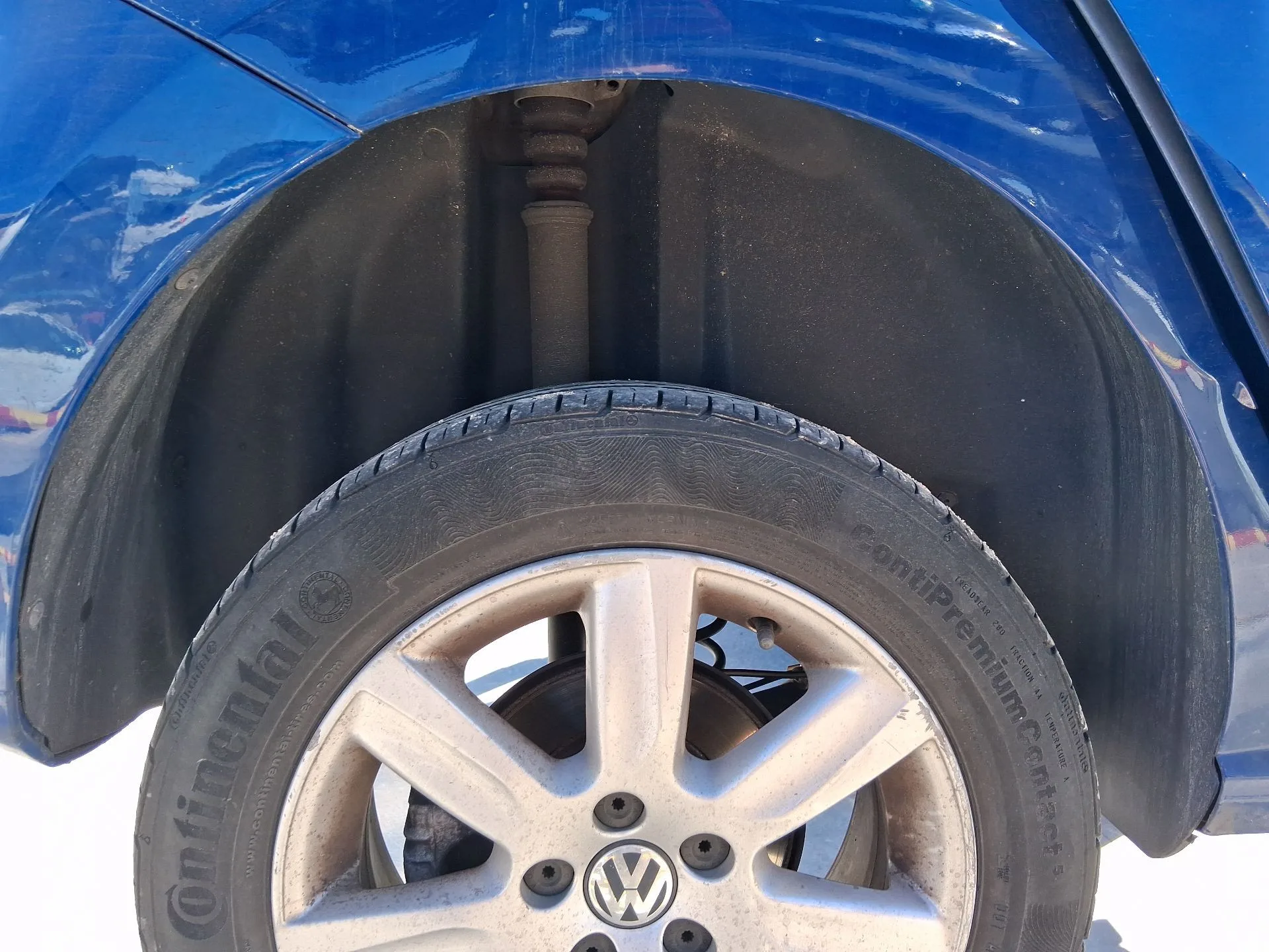 Plastico Pase Rueda Tras. Dch. para Volkswagen Polo V (6R1, 6C1)