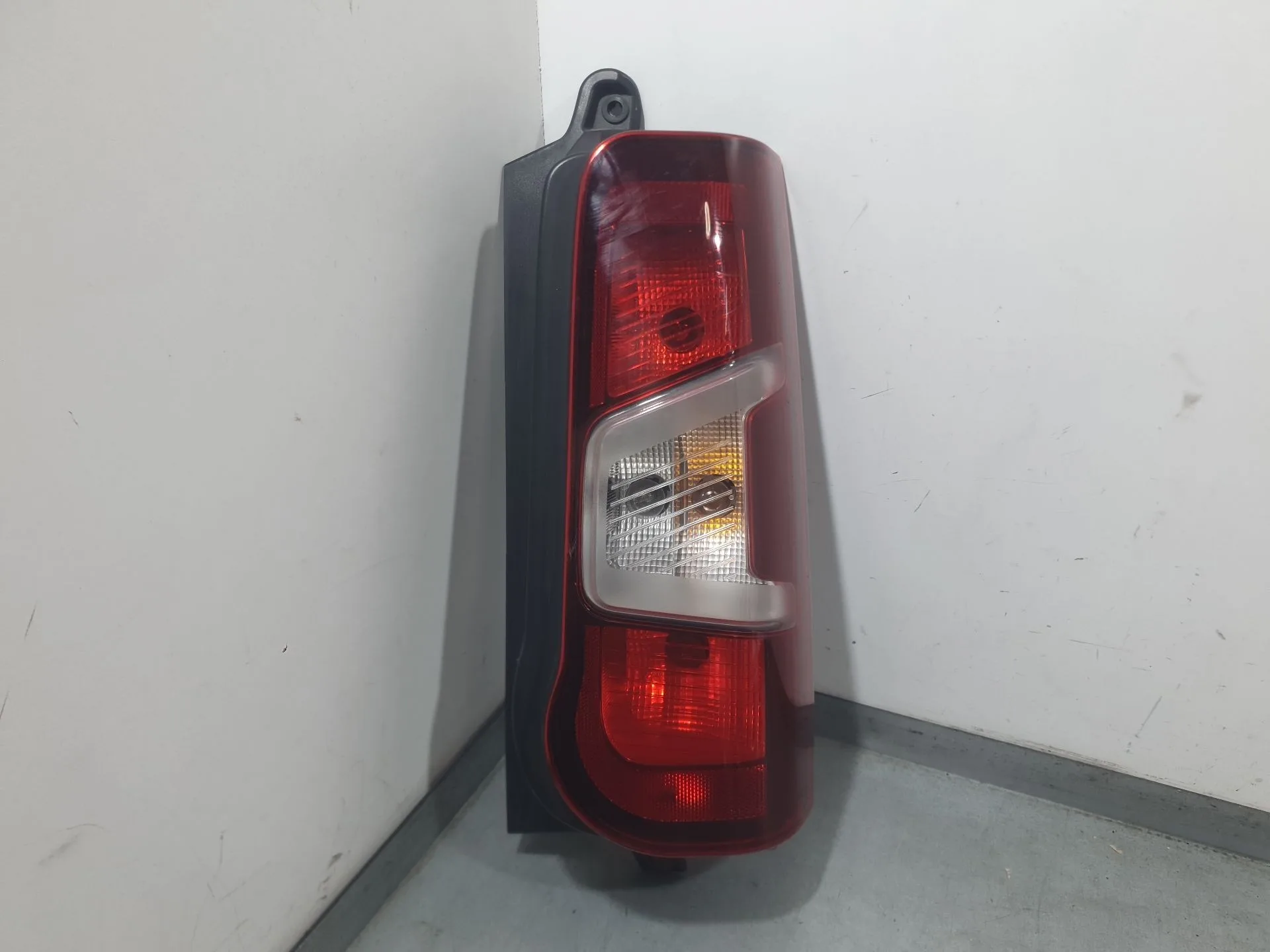 Piloto Trasero Derecho para Citroën Berlingo Furgoneta/Monovolumen (K9)