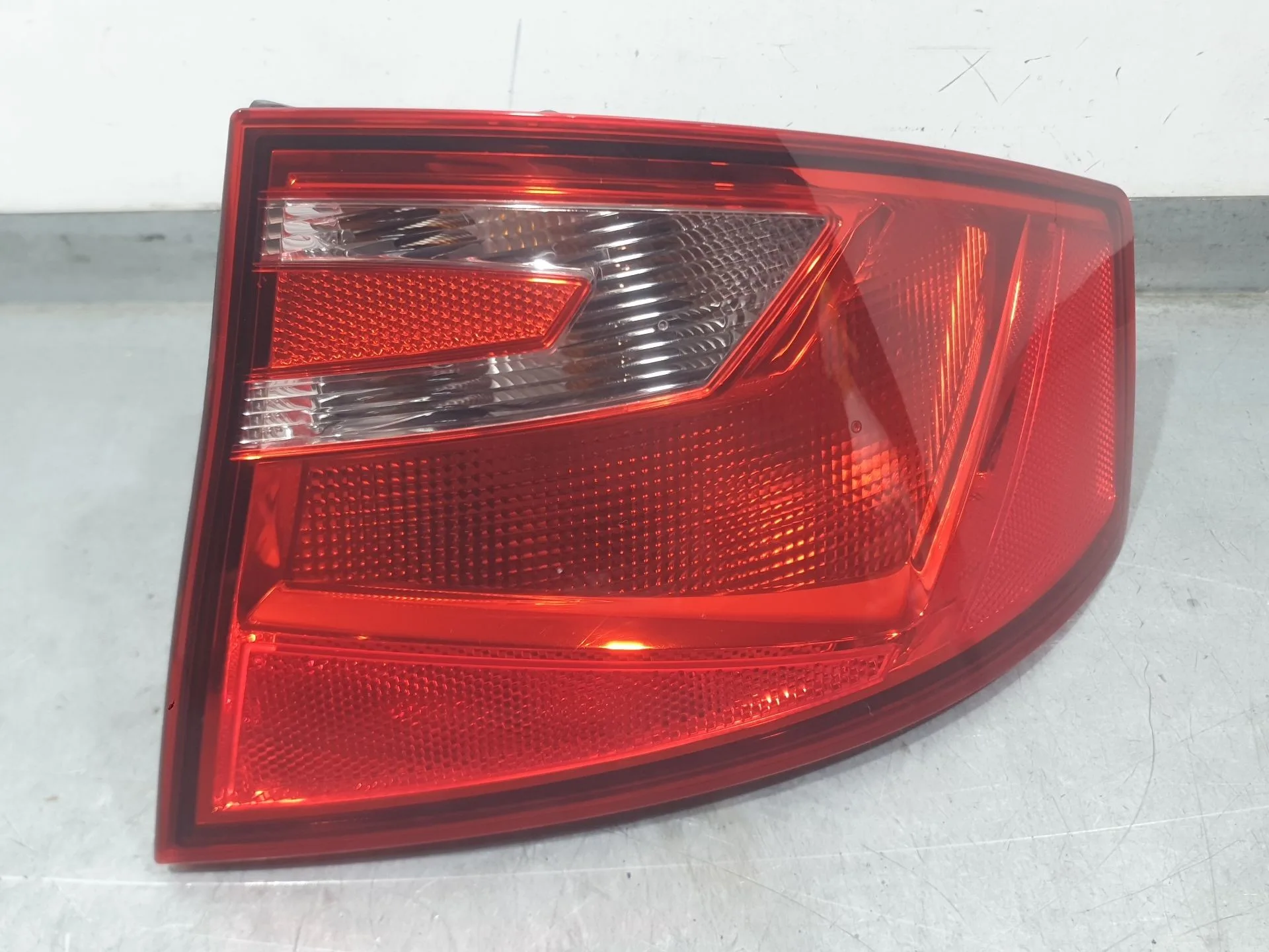 Piloto Trasero Derecho Exterior para Seat Toledo Iv (Kg3)