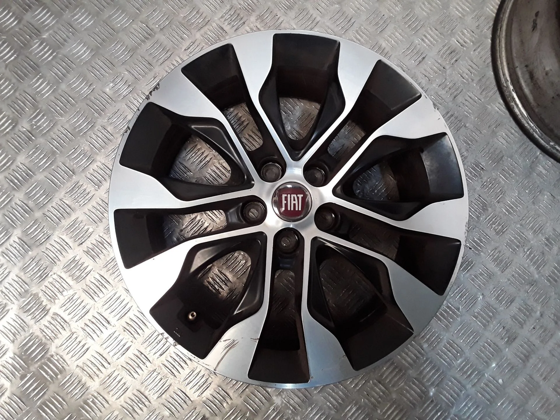 Juego Llantas Aluminio para Fiat Tipo Hatchback (356_, 357_)