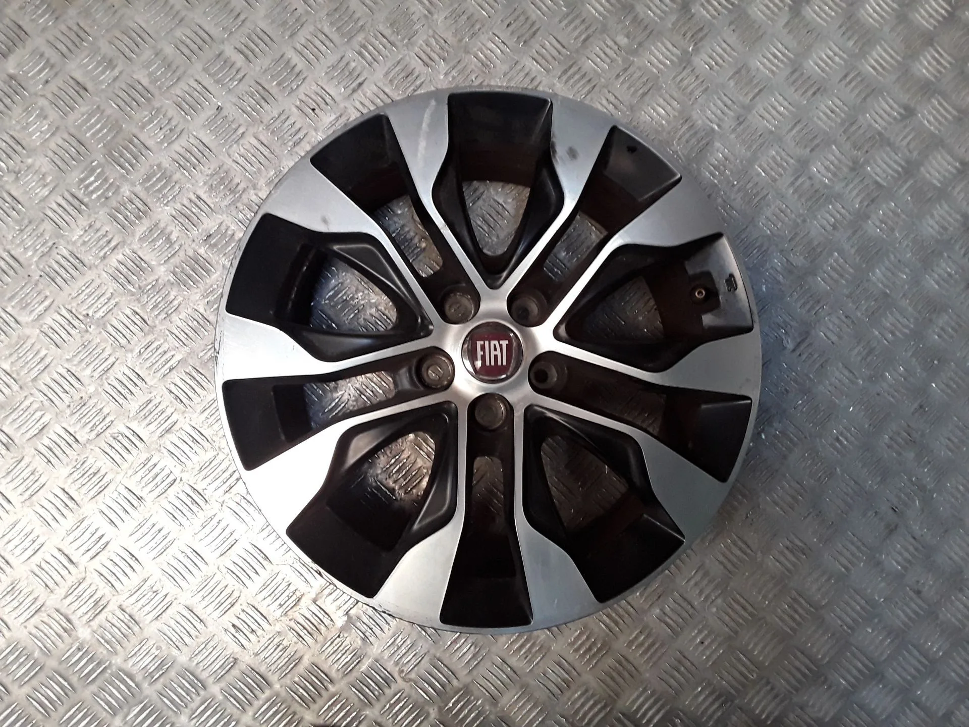 Juego Llantas Aluminio para Fiat Tipo Hatchback (356_, 357_)