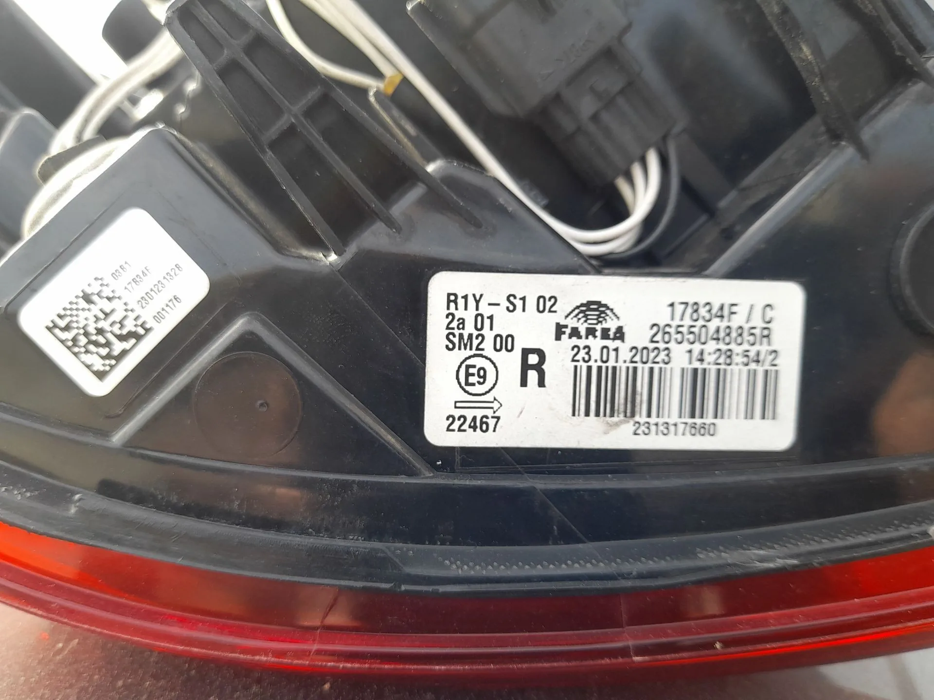 Piloto Trasero Derecho Exterior para Renault Clio V (B7_)