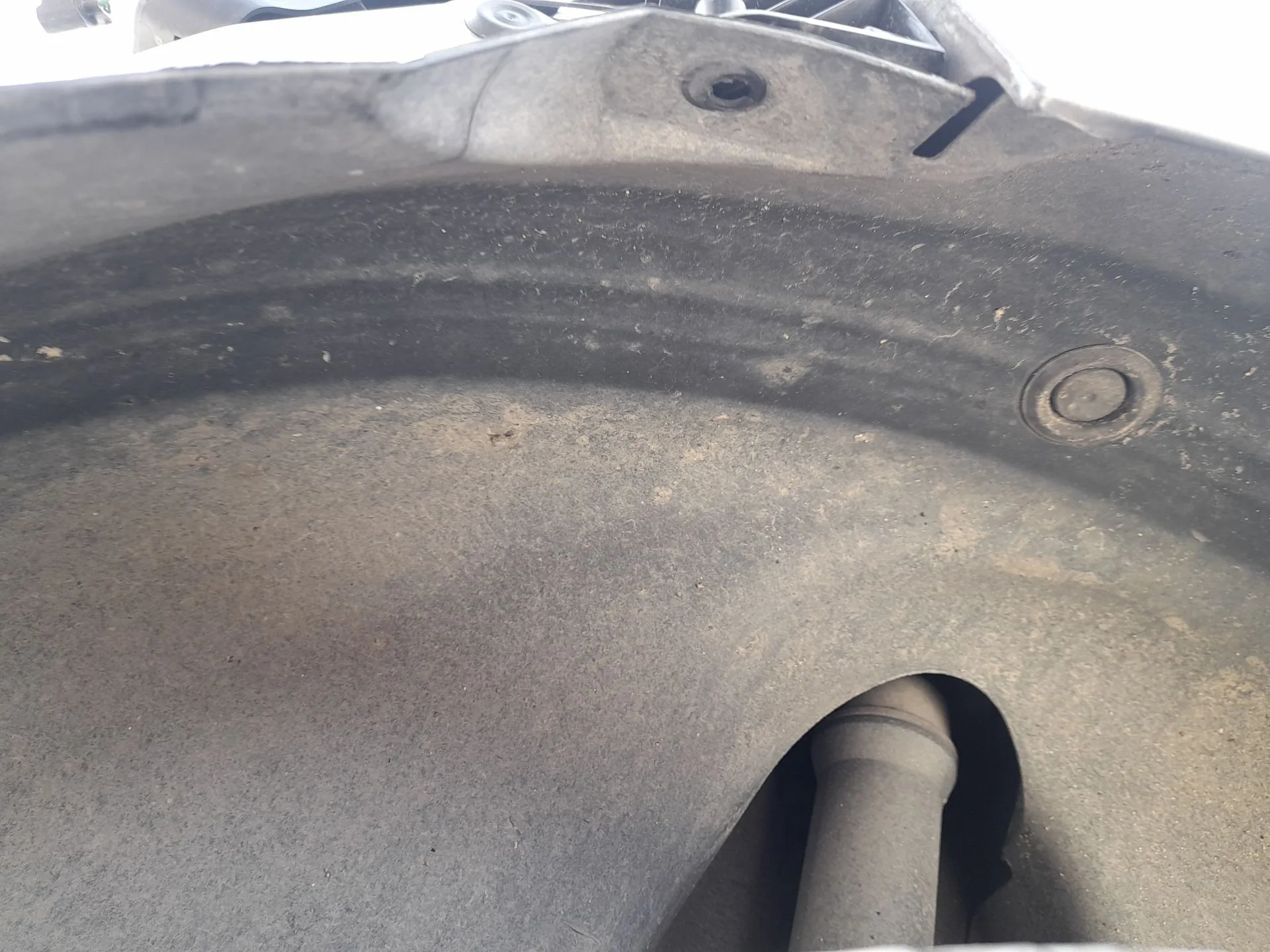 Plastico Pase Rueda Tras. Dch. para Renault Clio V (B7_)