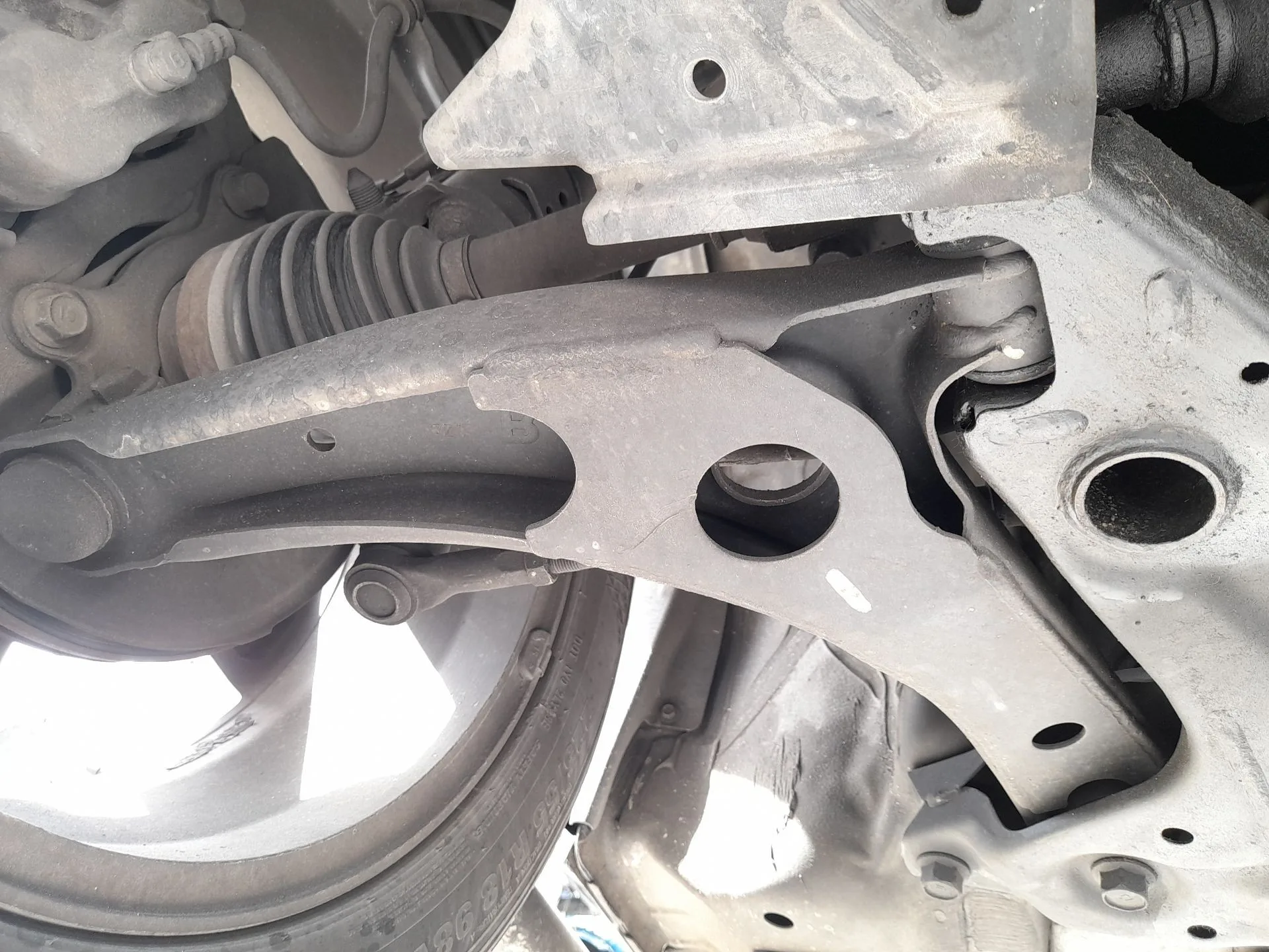 Brazo Suspension Inferior Delantero Derecho para Mitsubishi Outlander Ii (Cw_W)