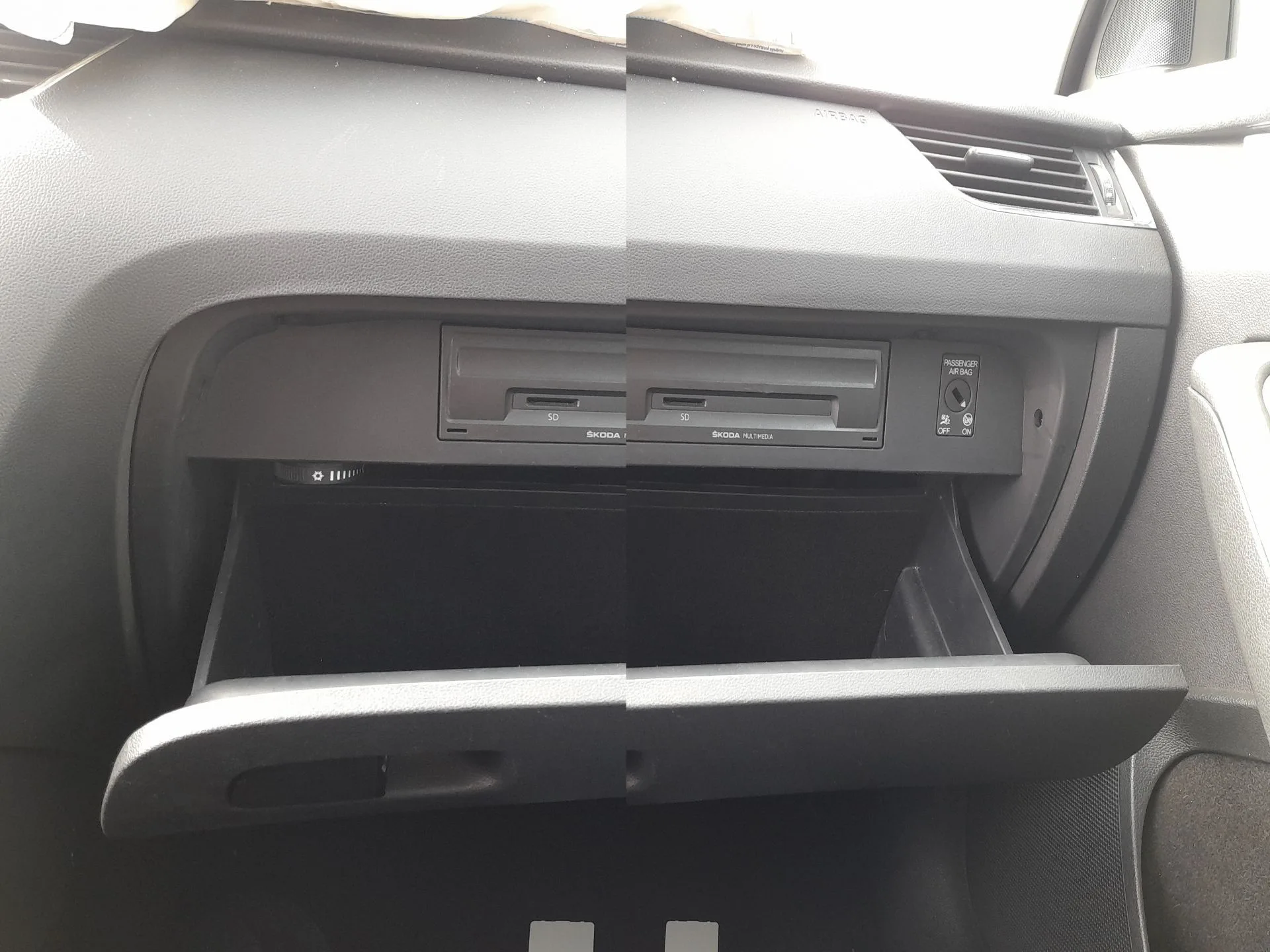 Guantera para Skoda Octavia Iii (5E3, Nl3, Nr3)