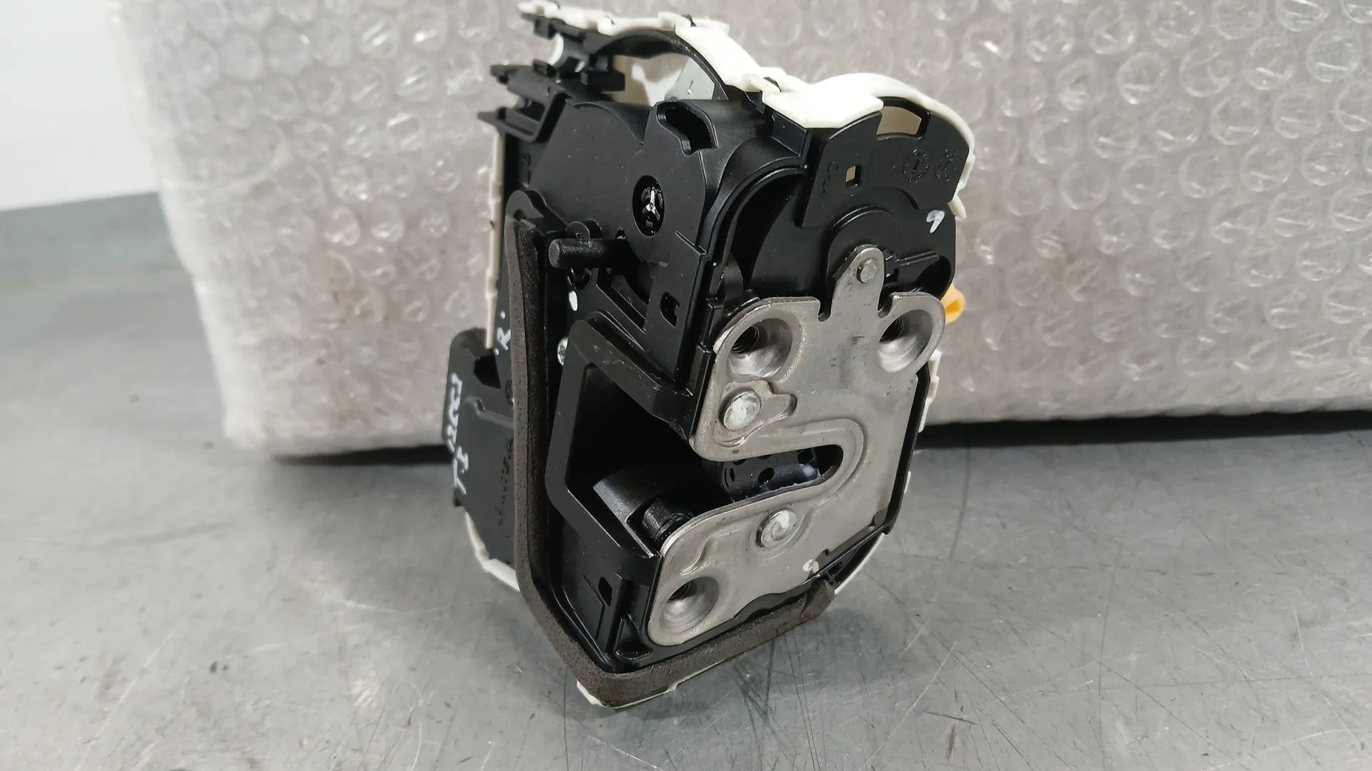 Cerradura Puerta Trasera Izquierda para Mg Mg 4 (Eh32)