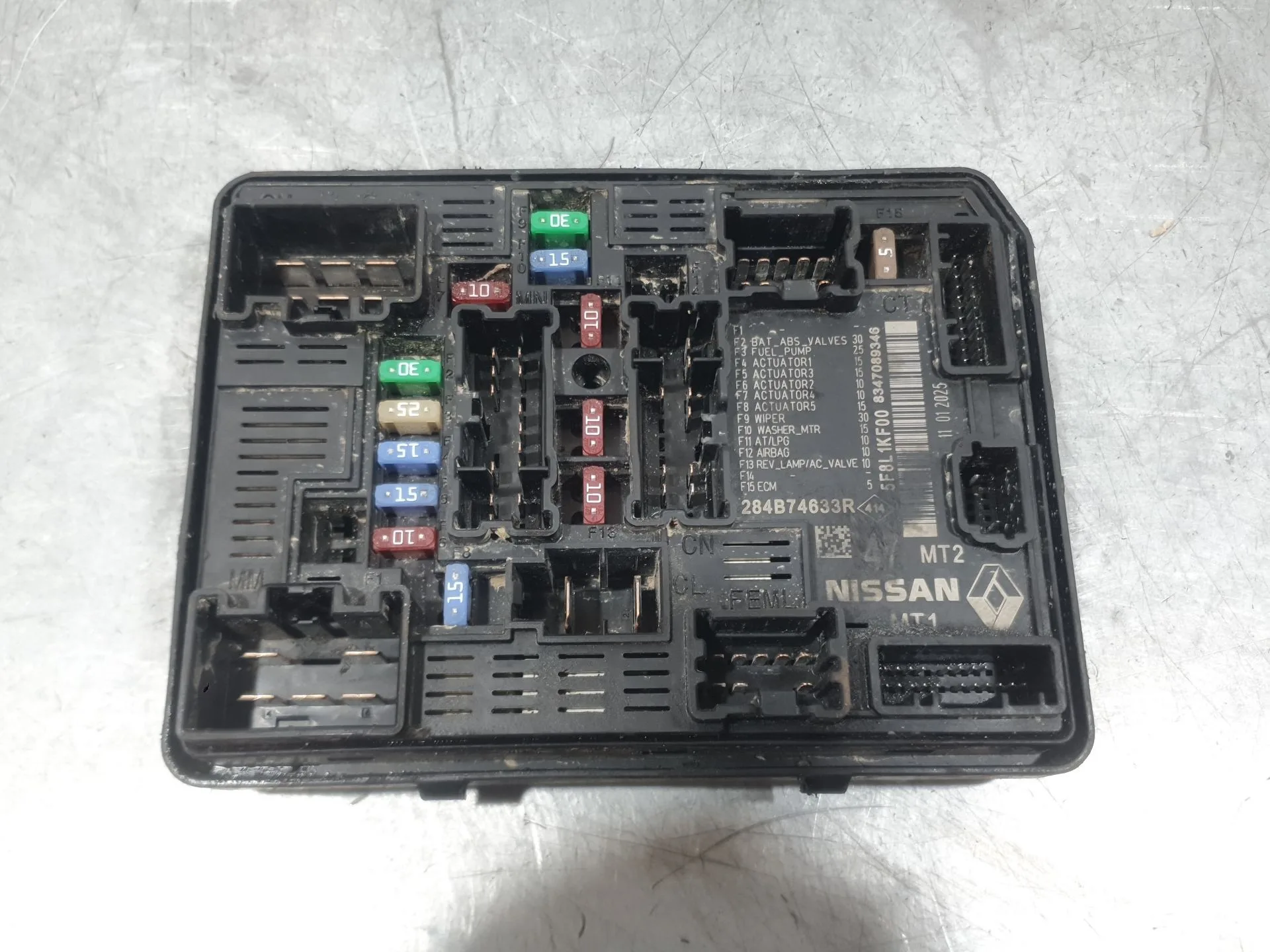 Caja Reles / Fusibles para Mitsubishi Colt