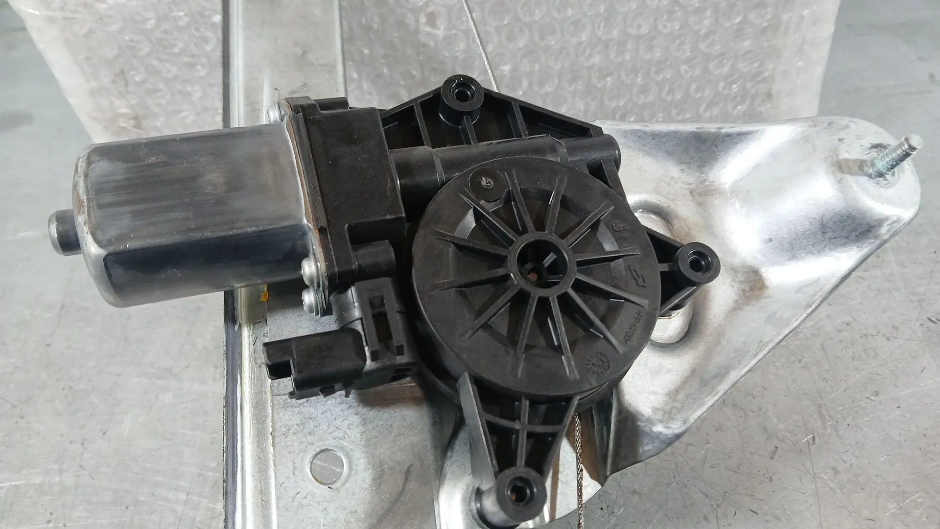 Elevalunas Delantero Izquierdo para Dacia Duster (Hm_)